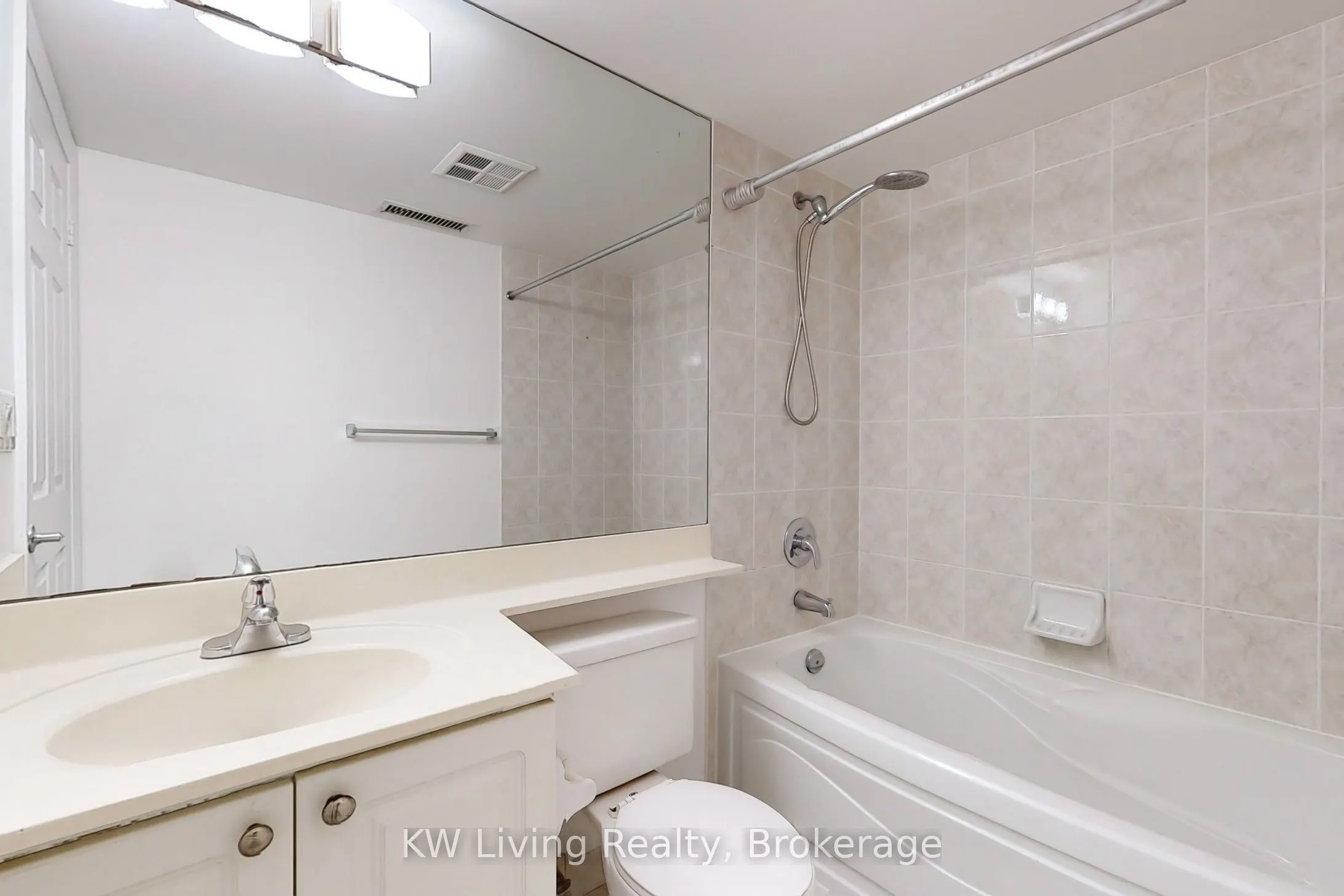 3888 Duke Of York Boulevard, #733