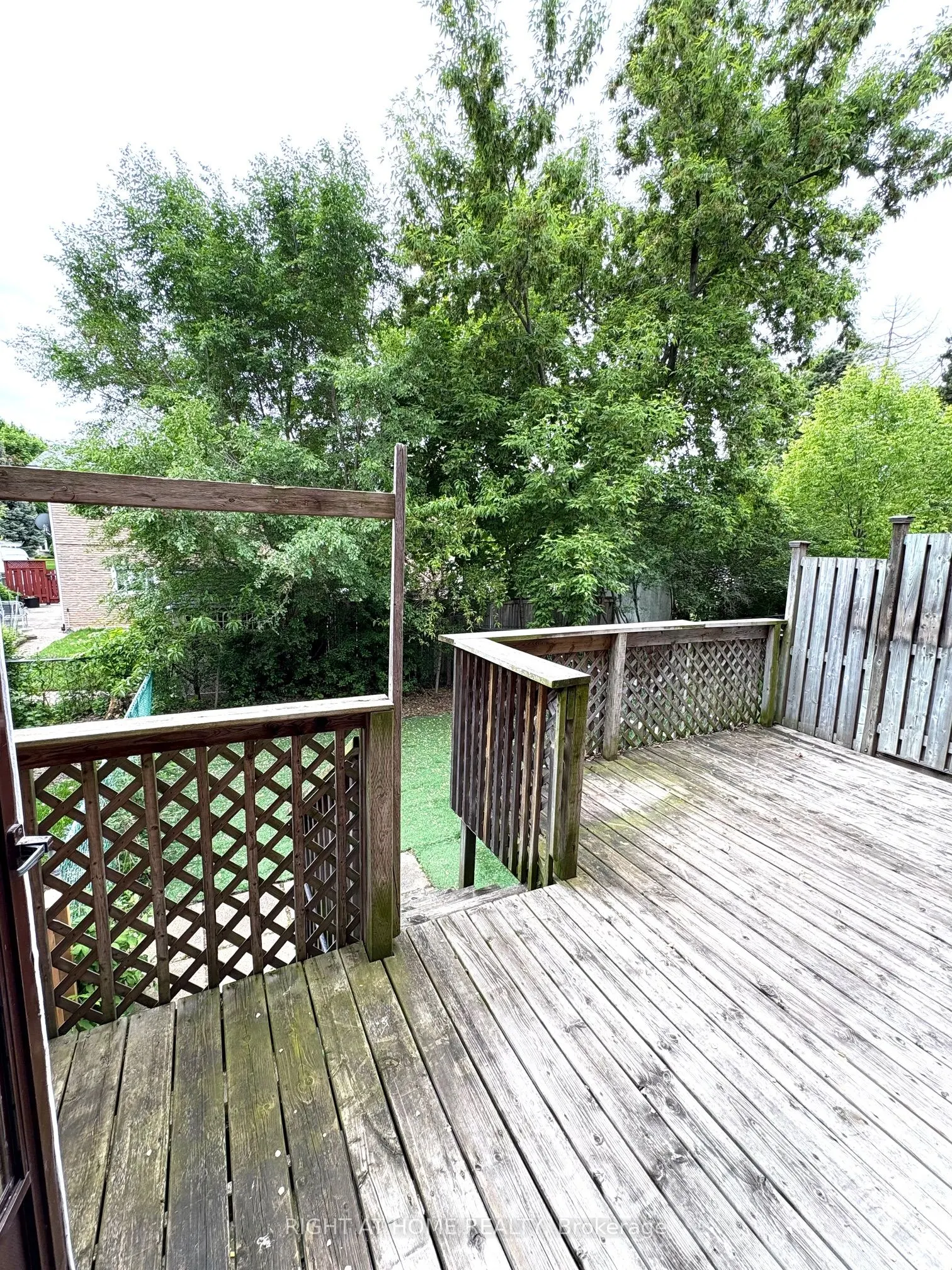 5473 Schueller Crescent