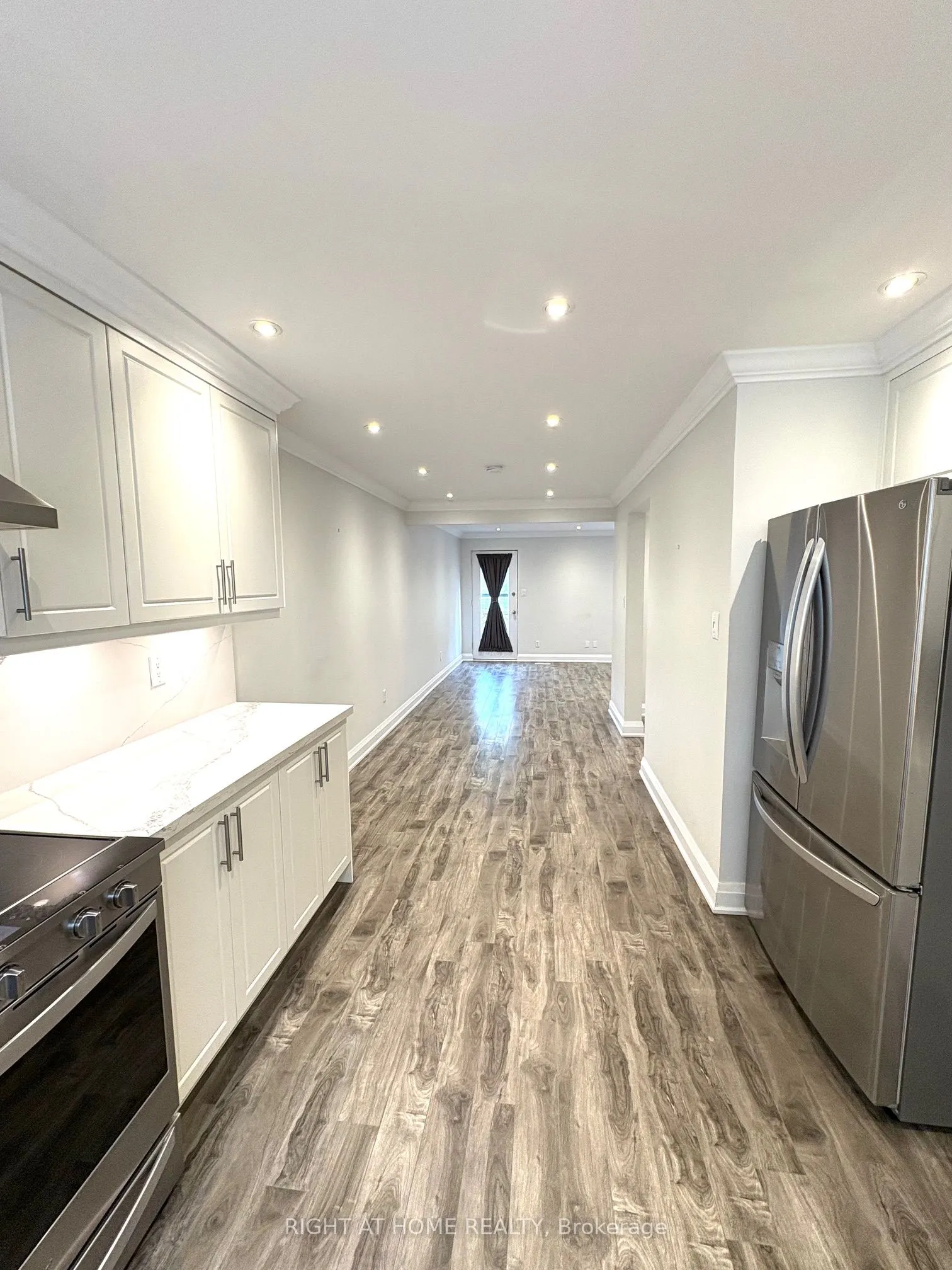 5473 Schueller Crescent