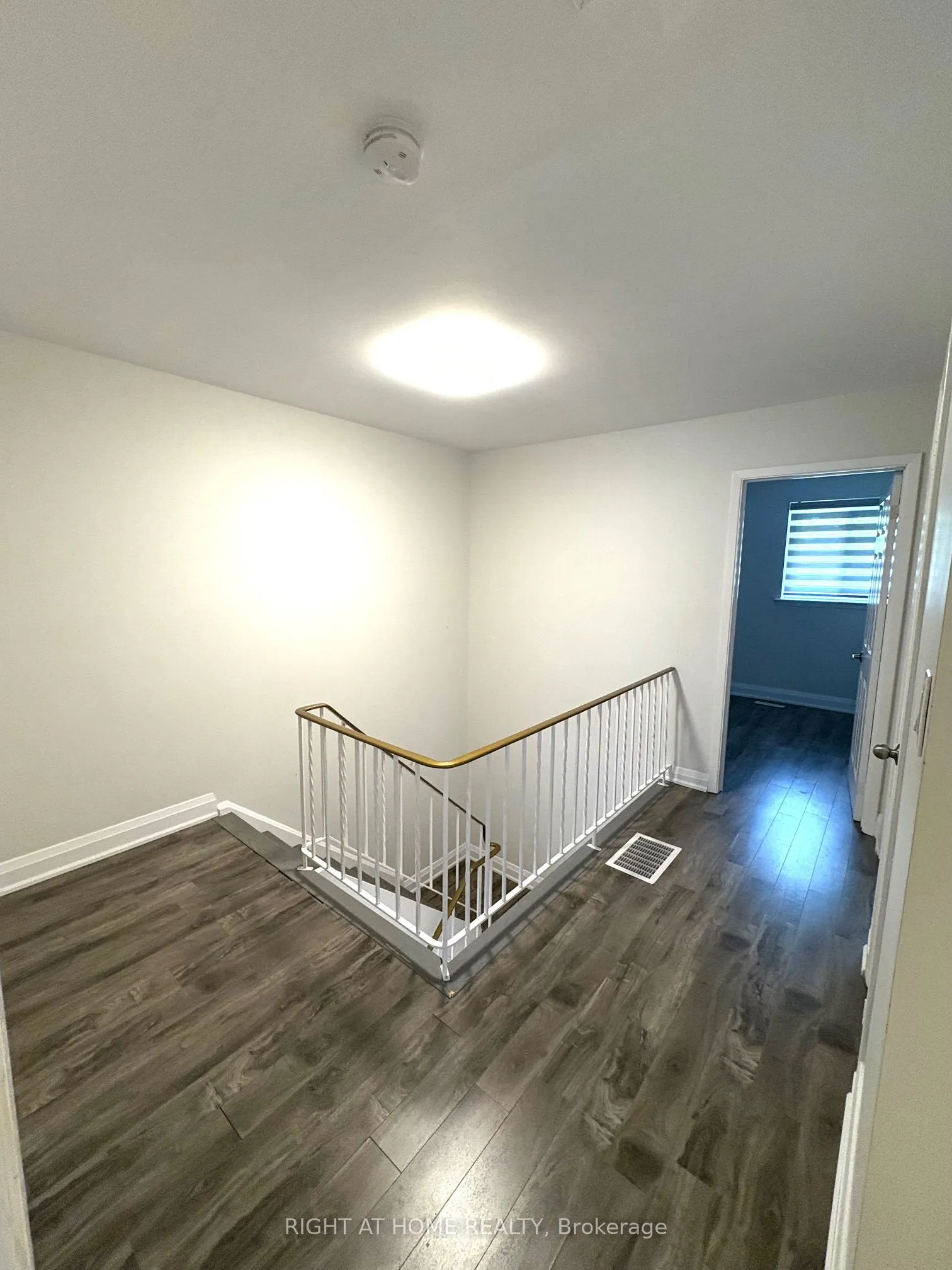 5473 Schueller Crescent