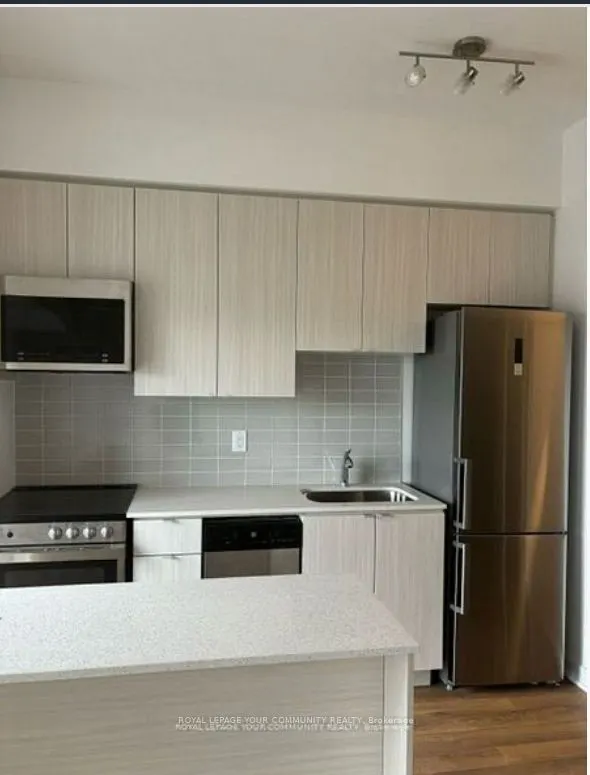 2433 DUFFERIN Street, #511