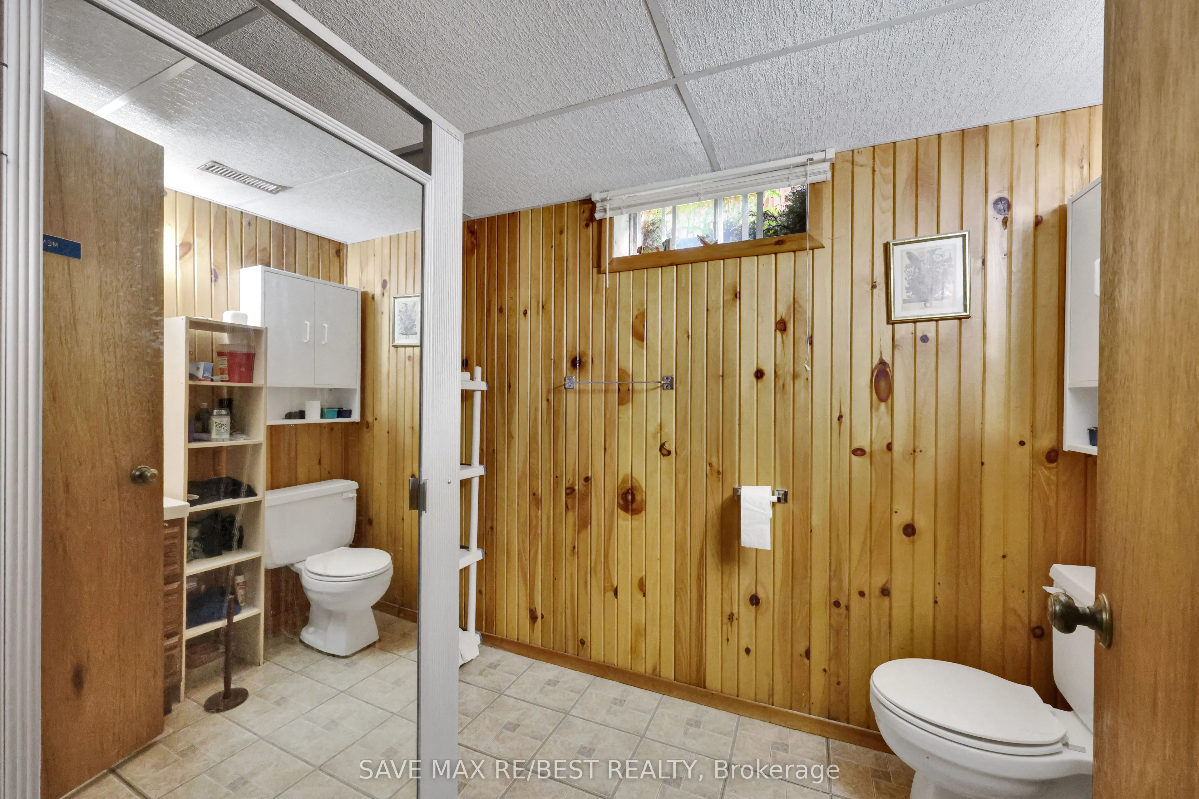 7035 Hickling Crescent