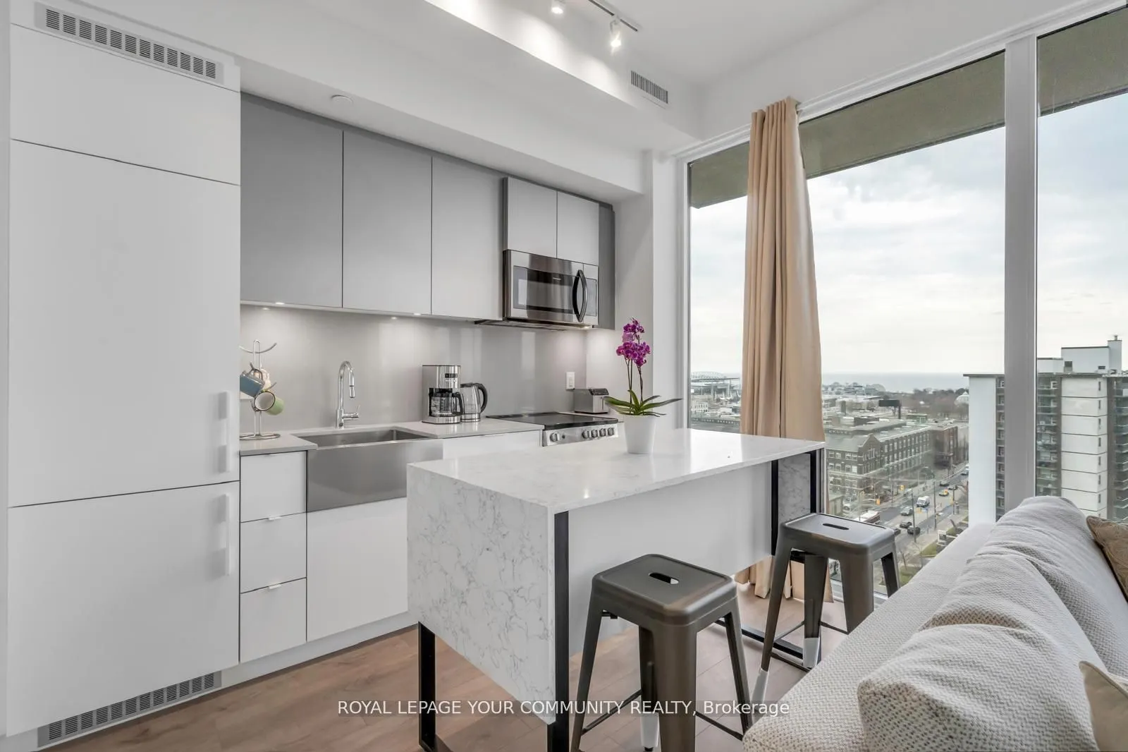 270 Dufferin Street, #1106