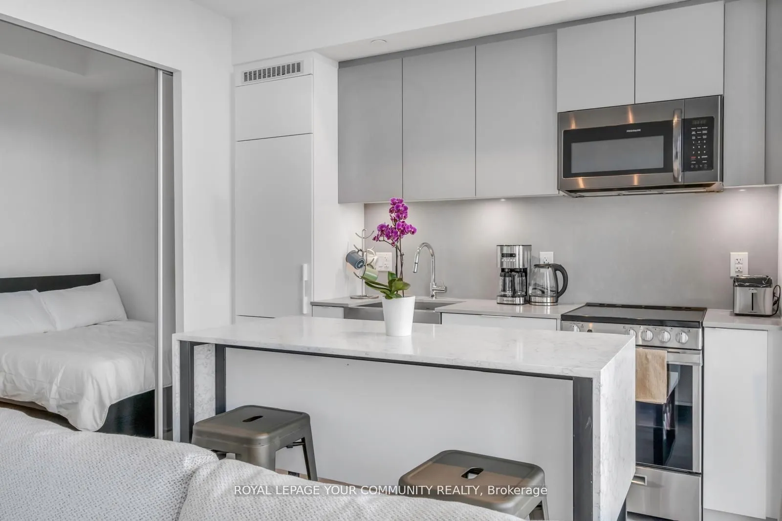 270 Dufferin Street, #1106