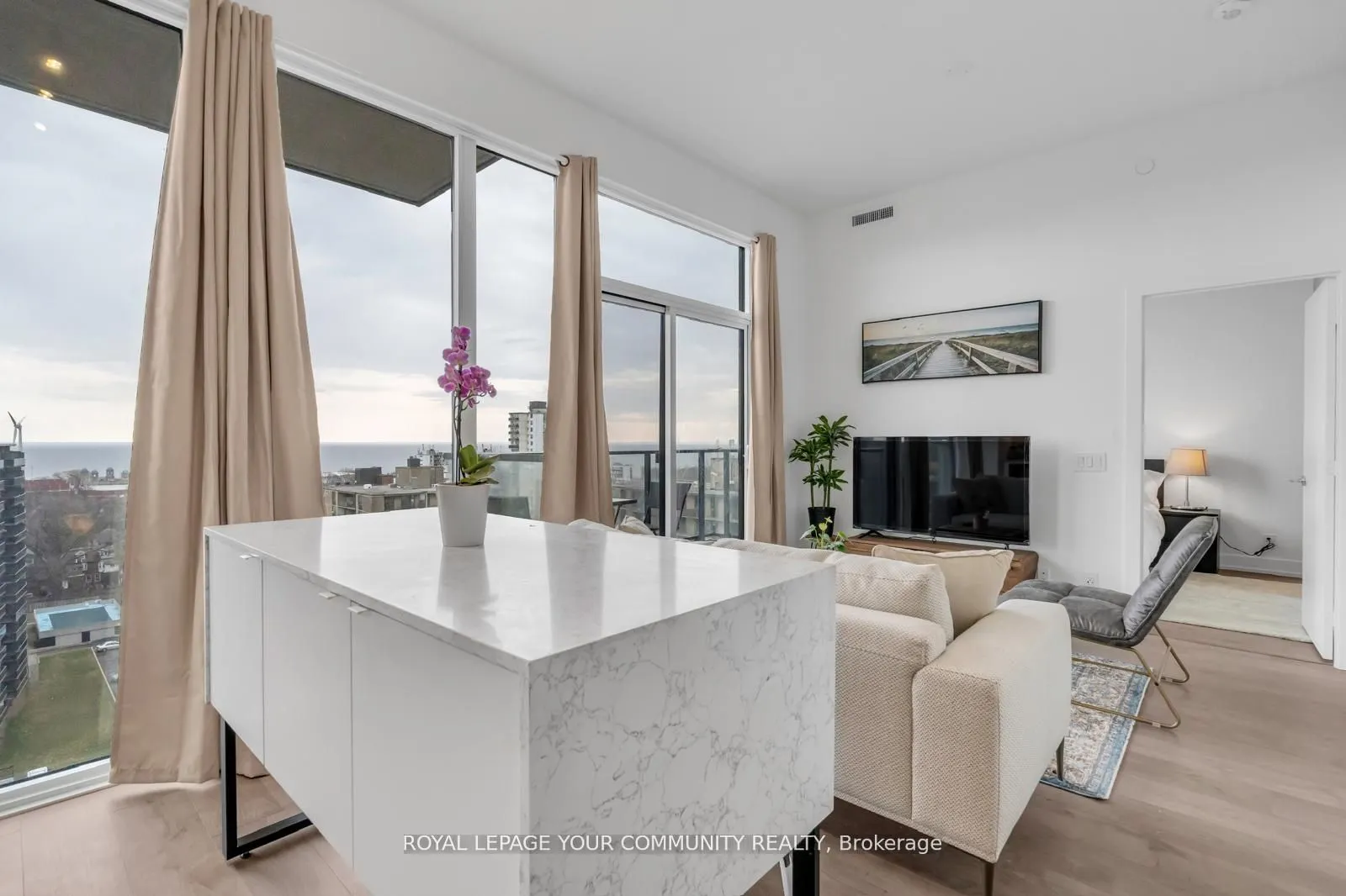 270 Dufferin Street, #1106