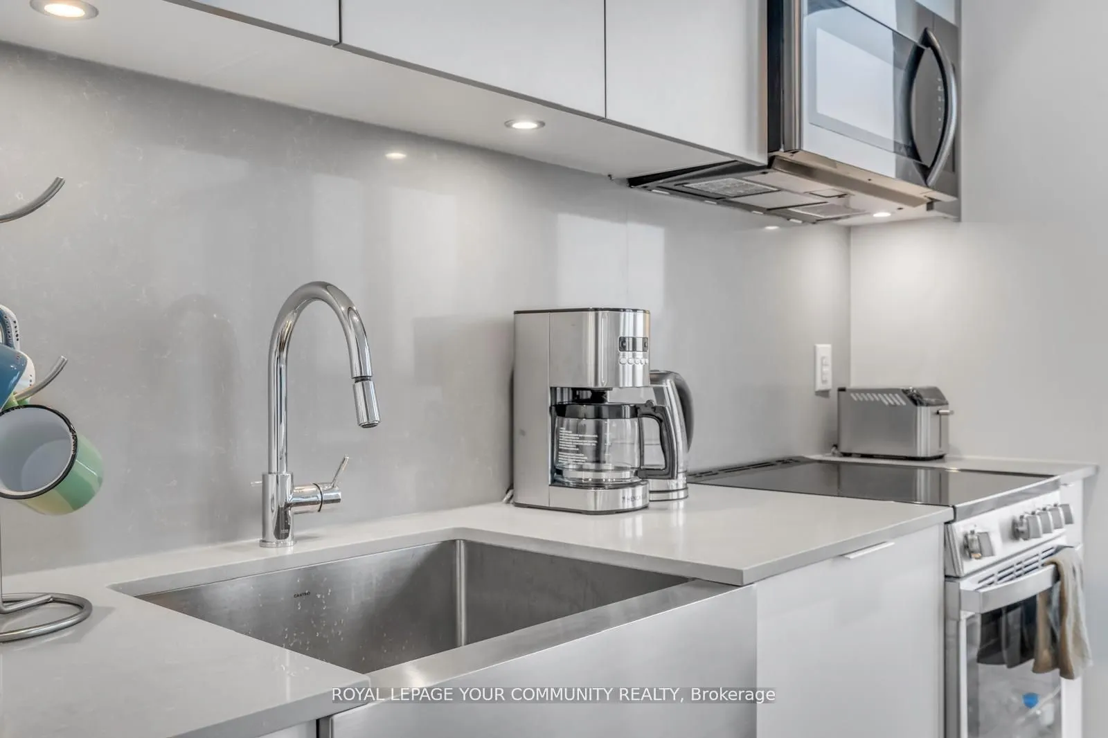 270 Dufferin Street, #1106