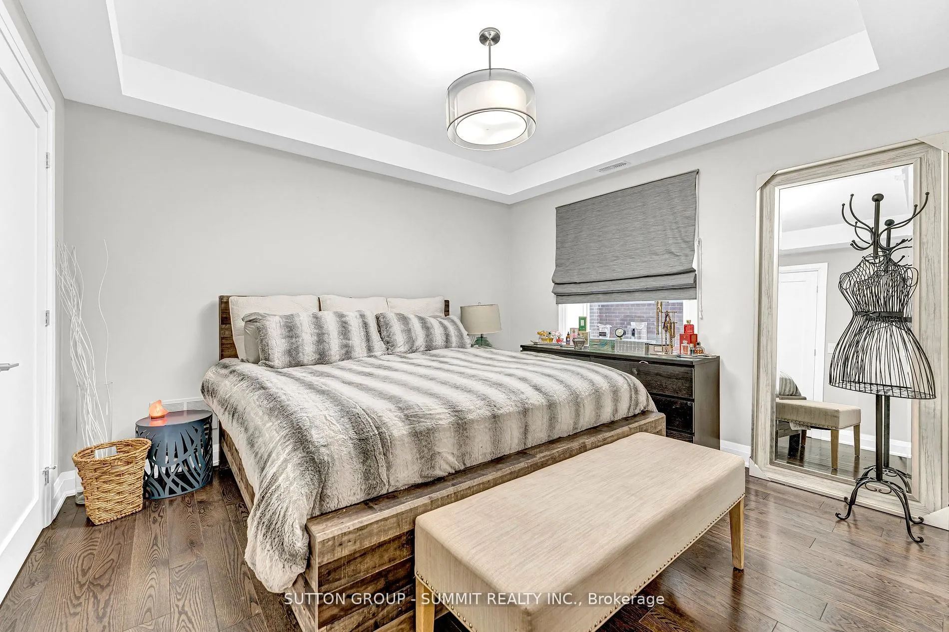 31 Oakwood Avenue N
