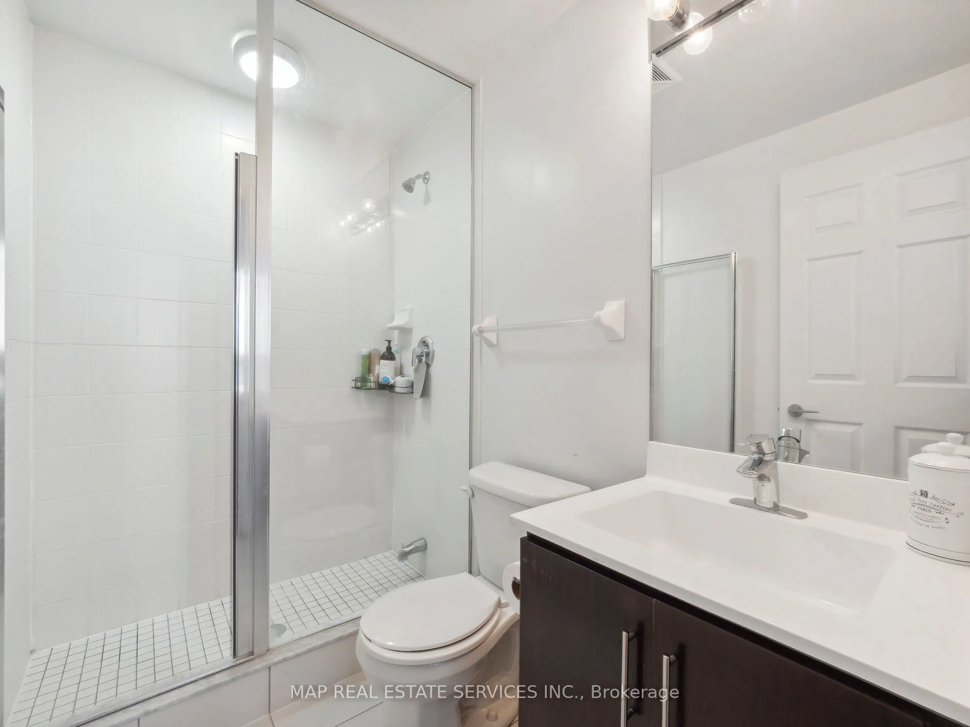 15 James Finlay Way, #805