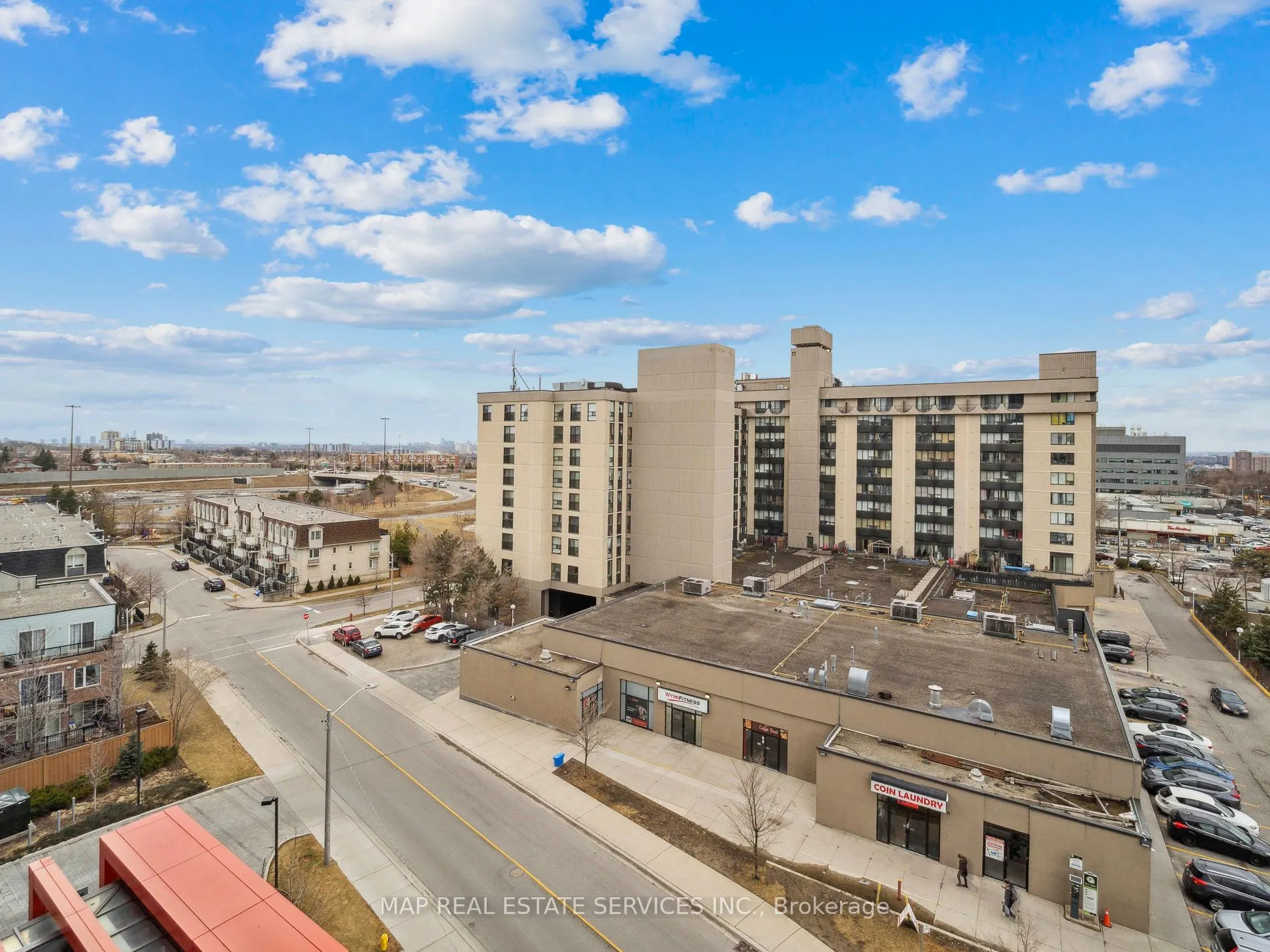 15 James Finlay Way, #805