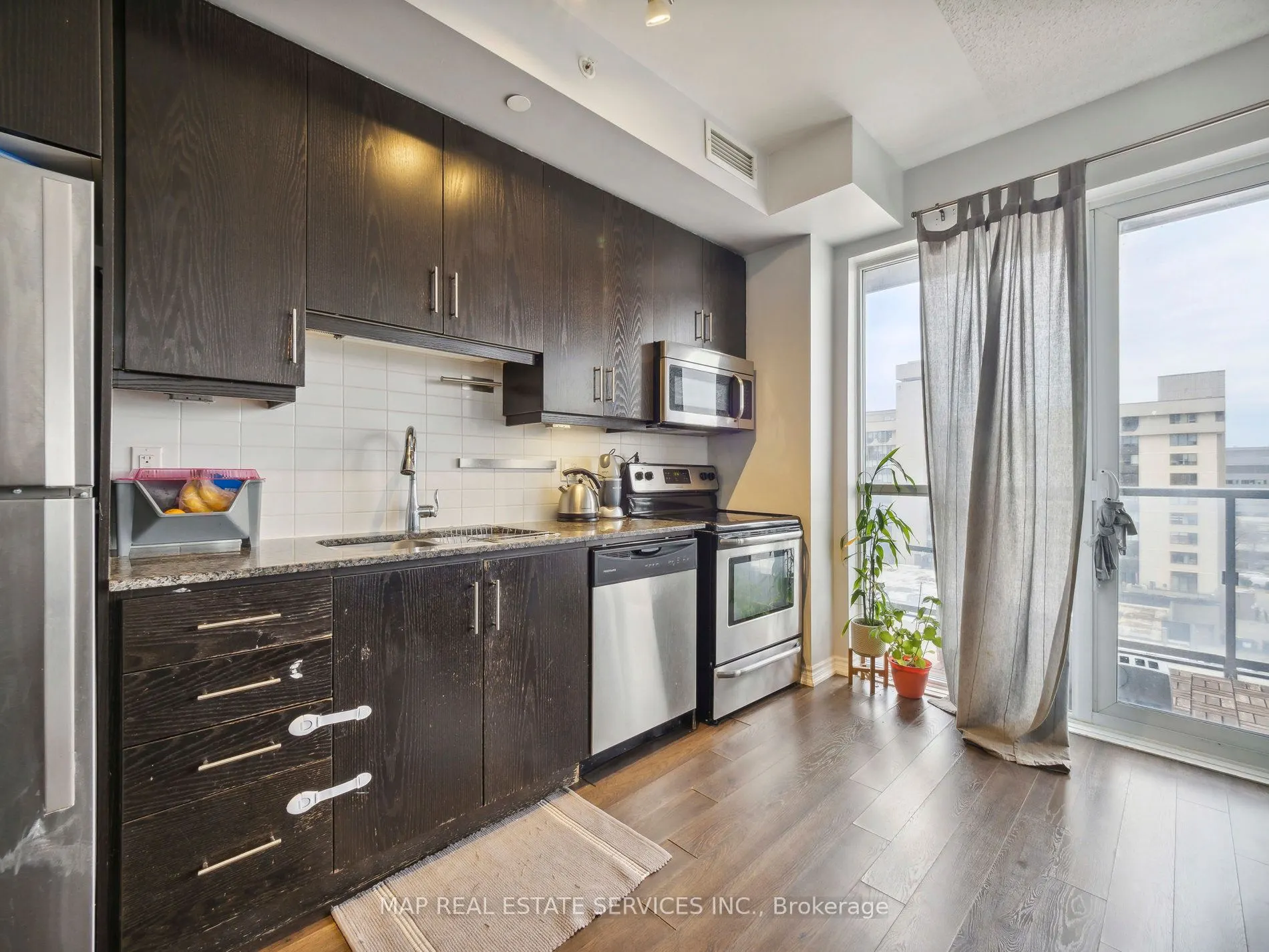 15 James Finlay Way, #805