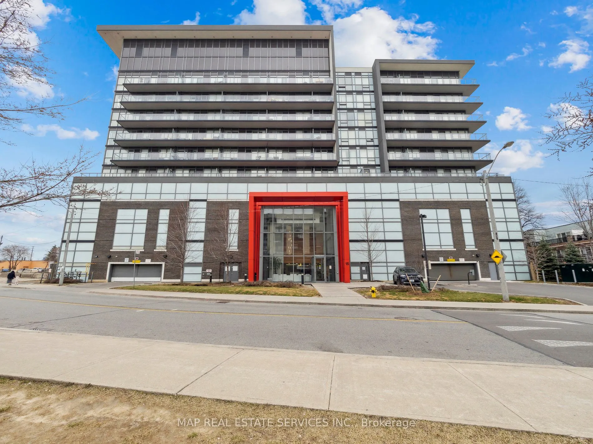 15 James Finlay Way, #805