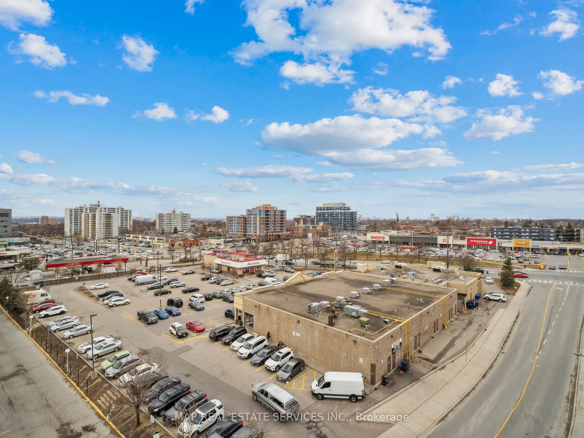 15 James Finlay Way, #805
