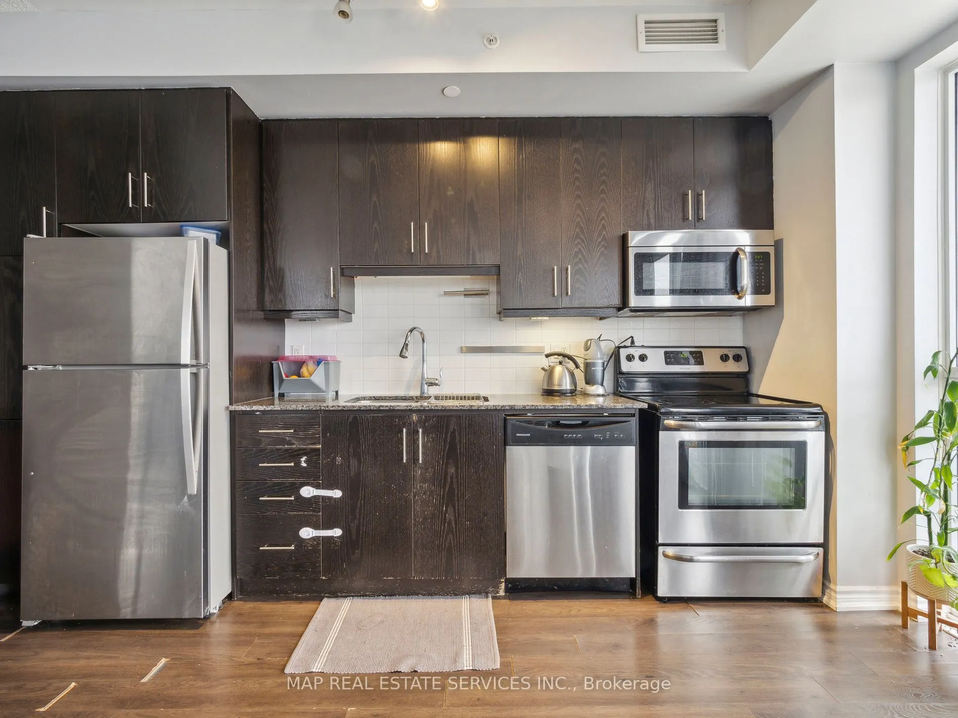 15 James Finlay Way, #805