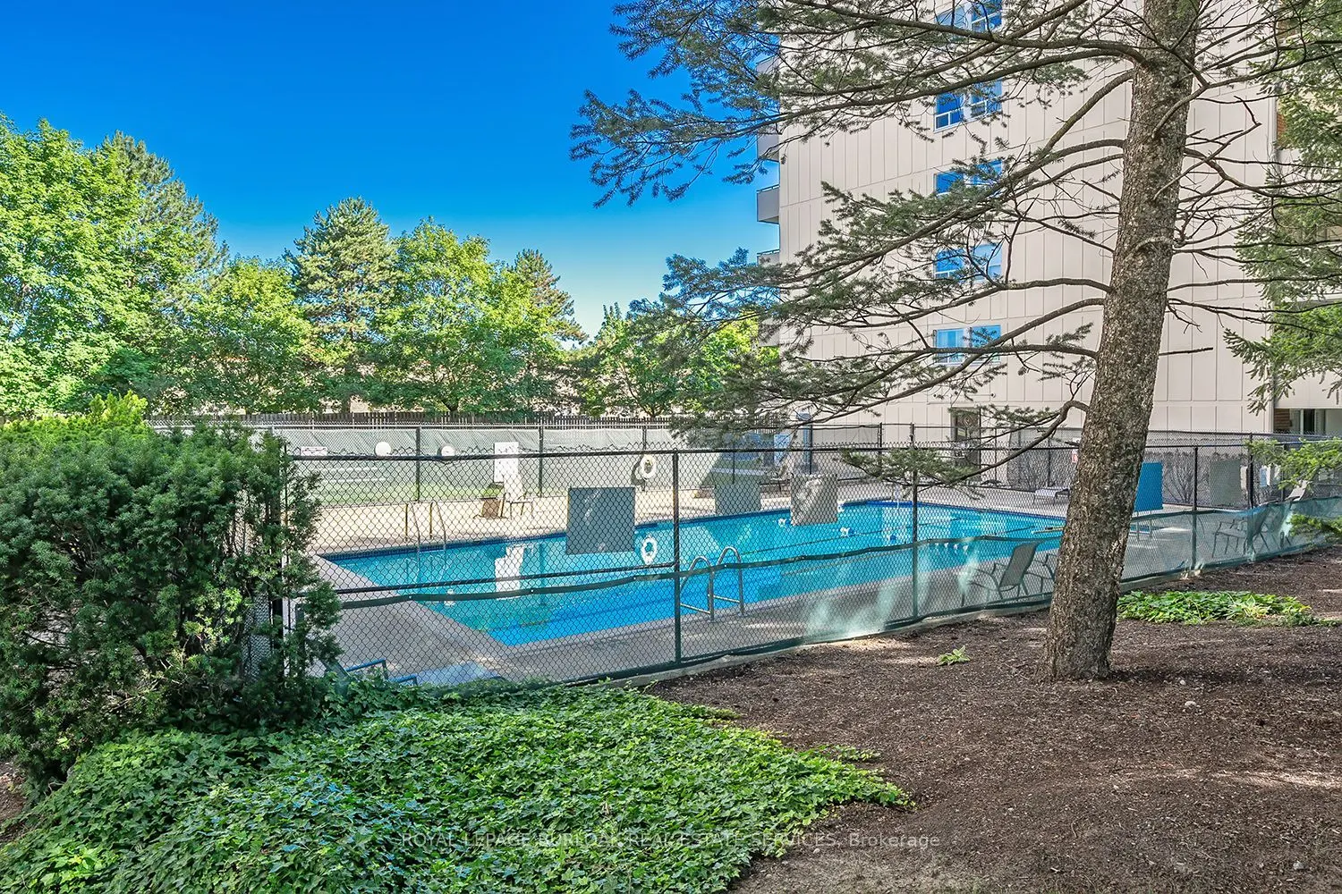 1415 Ghent Avenue, #207