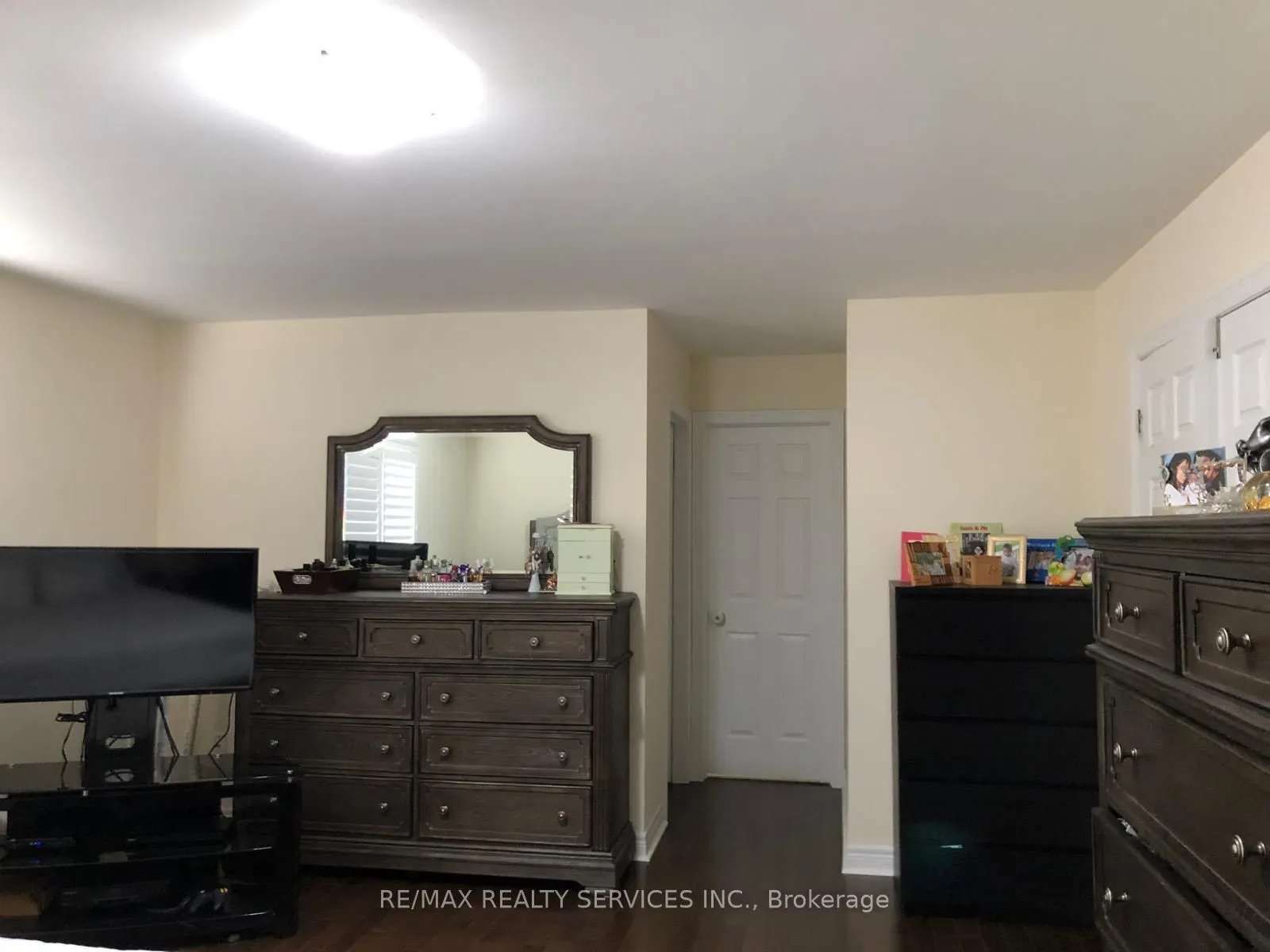 9 Beechmont Drive
