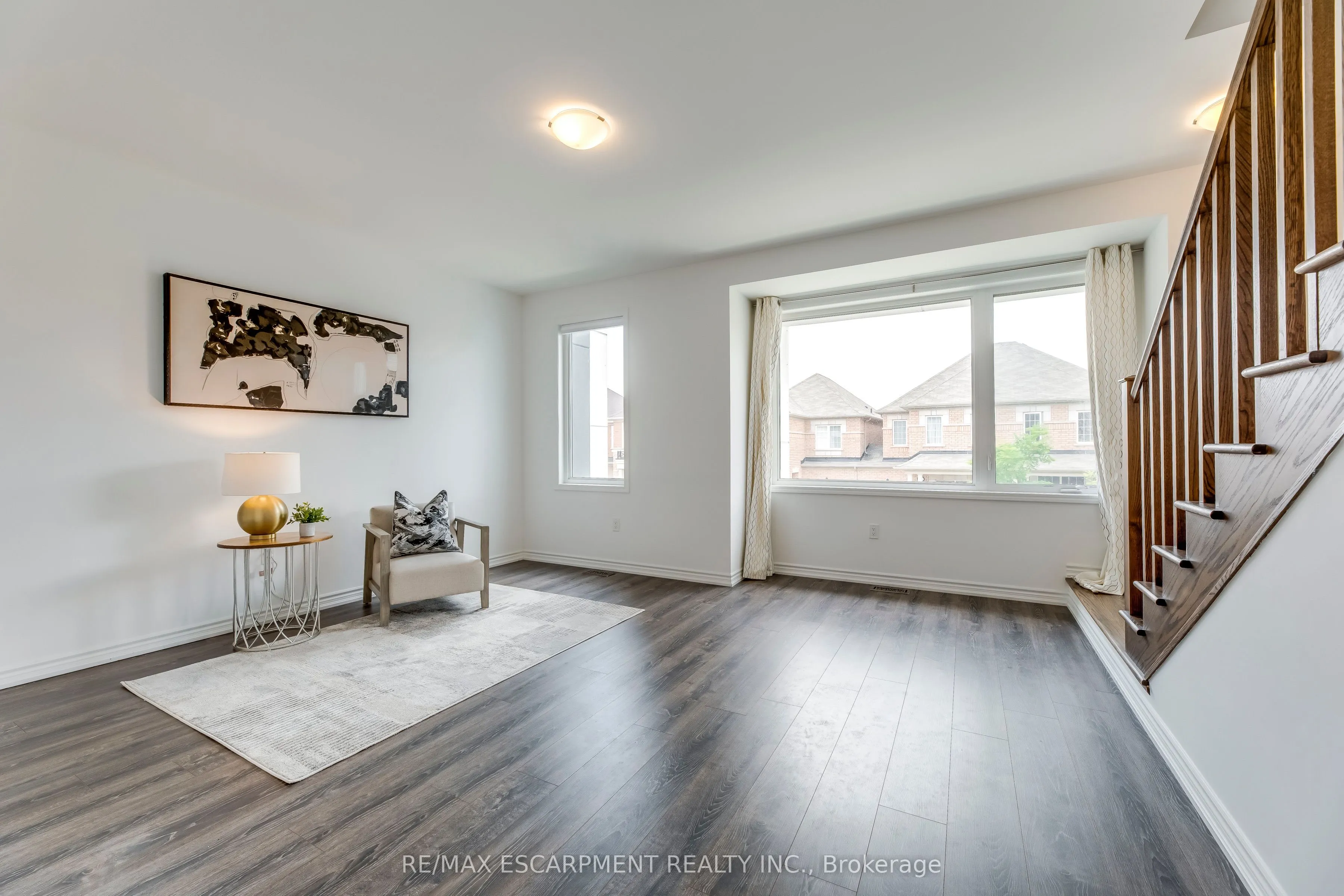 82 Huguenot Road, #82