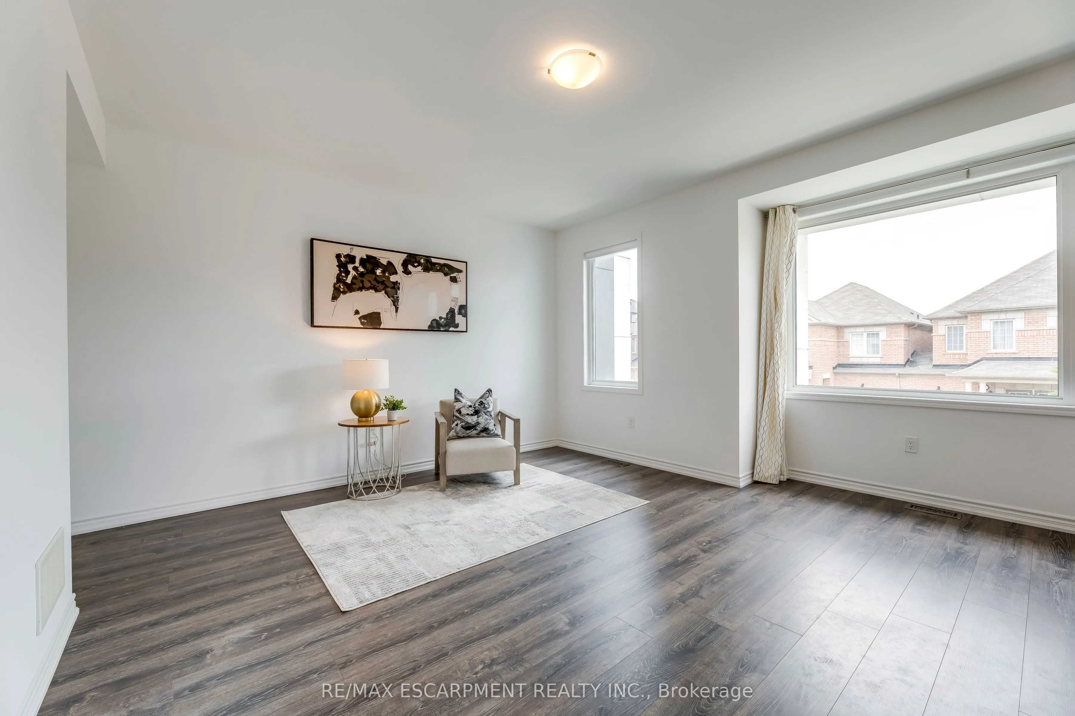 82 Huguenot Road, #82