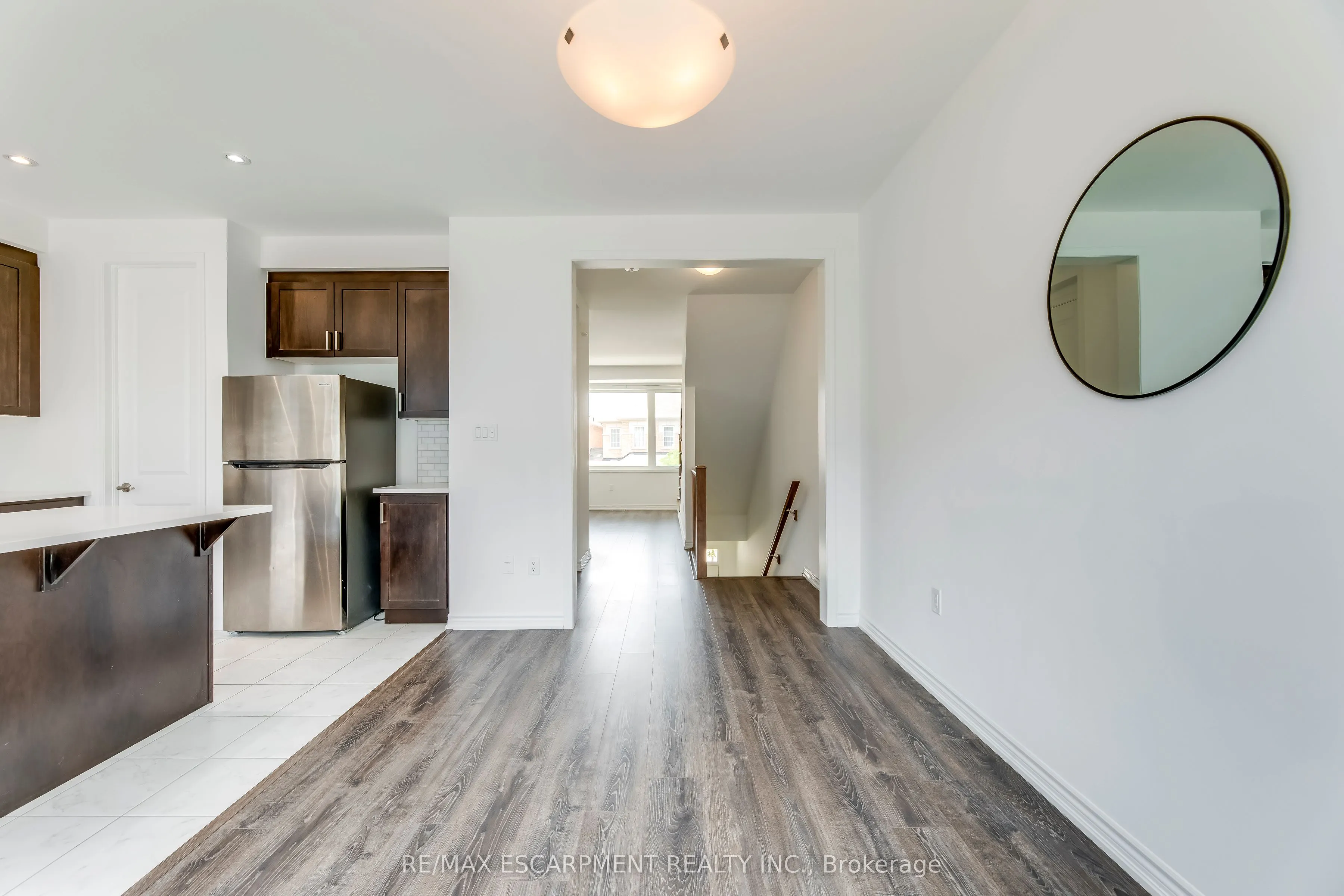 82 Huguenot Road, #82
