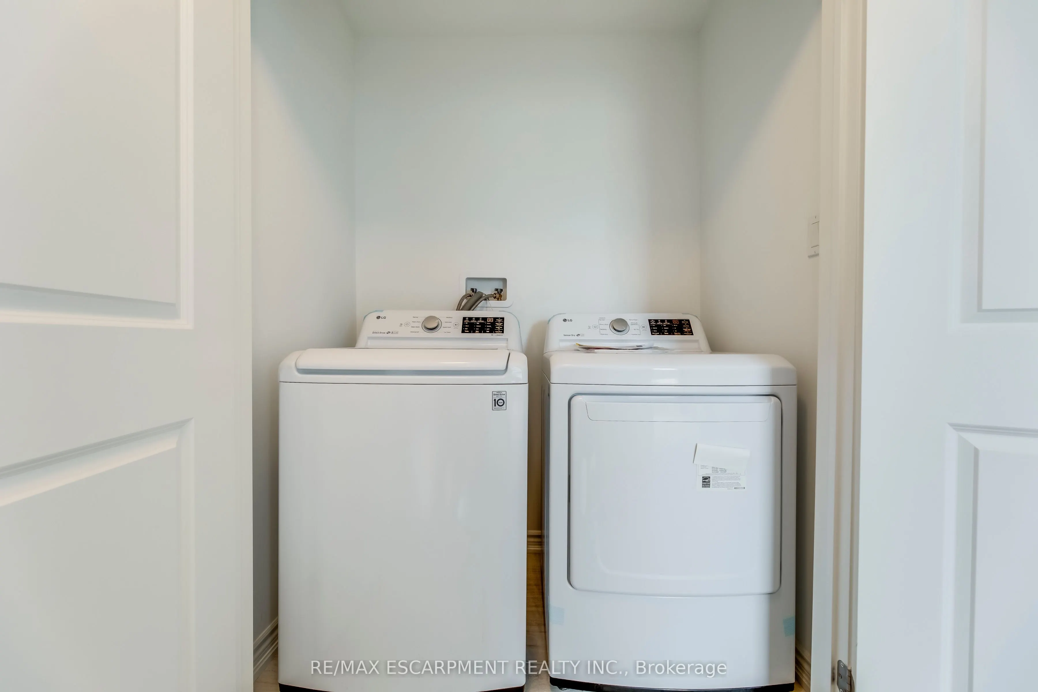 82 Huguenot Road, #82