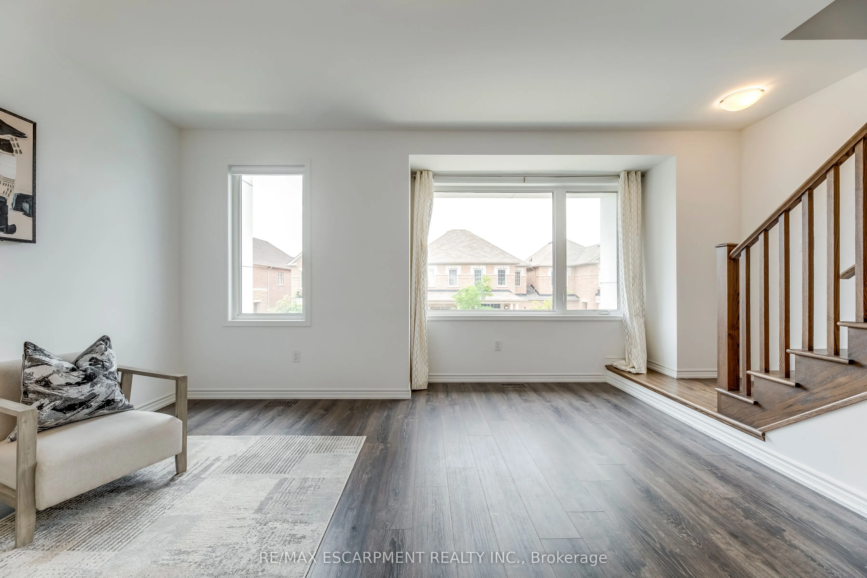 82 Huguenot Road, #82