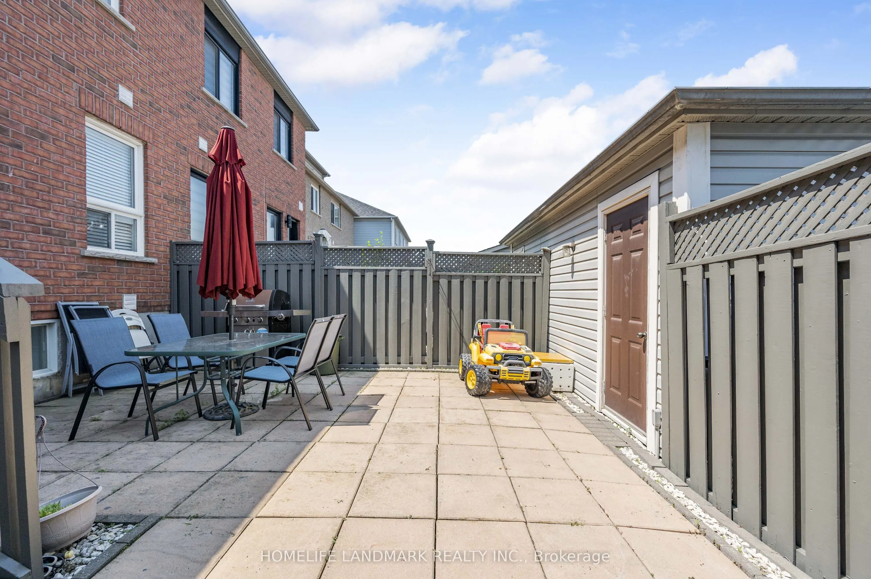 64 Viella Street