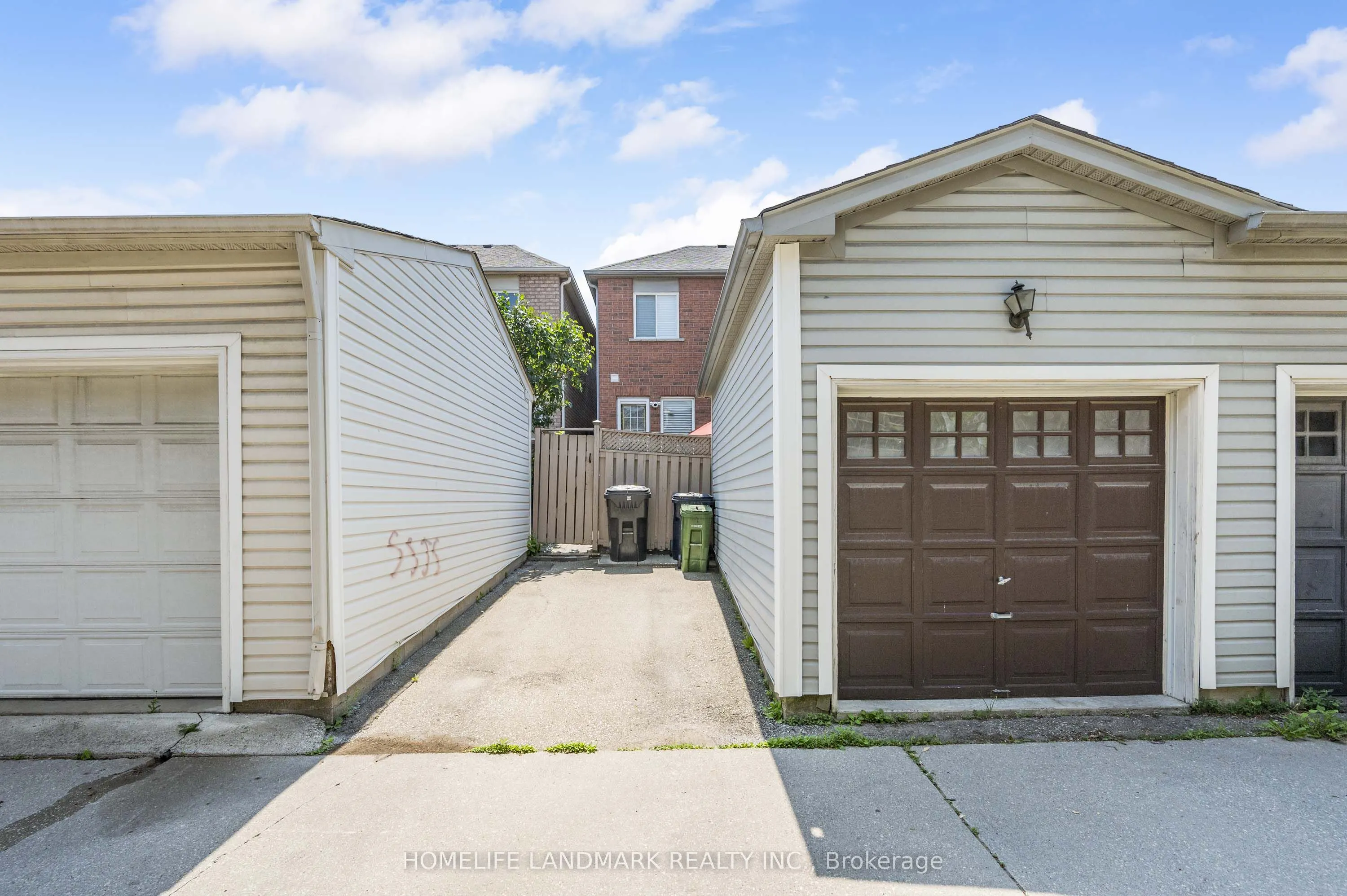 64 Viella Street