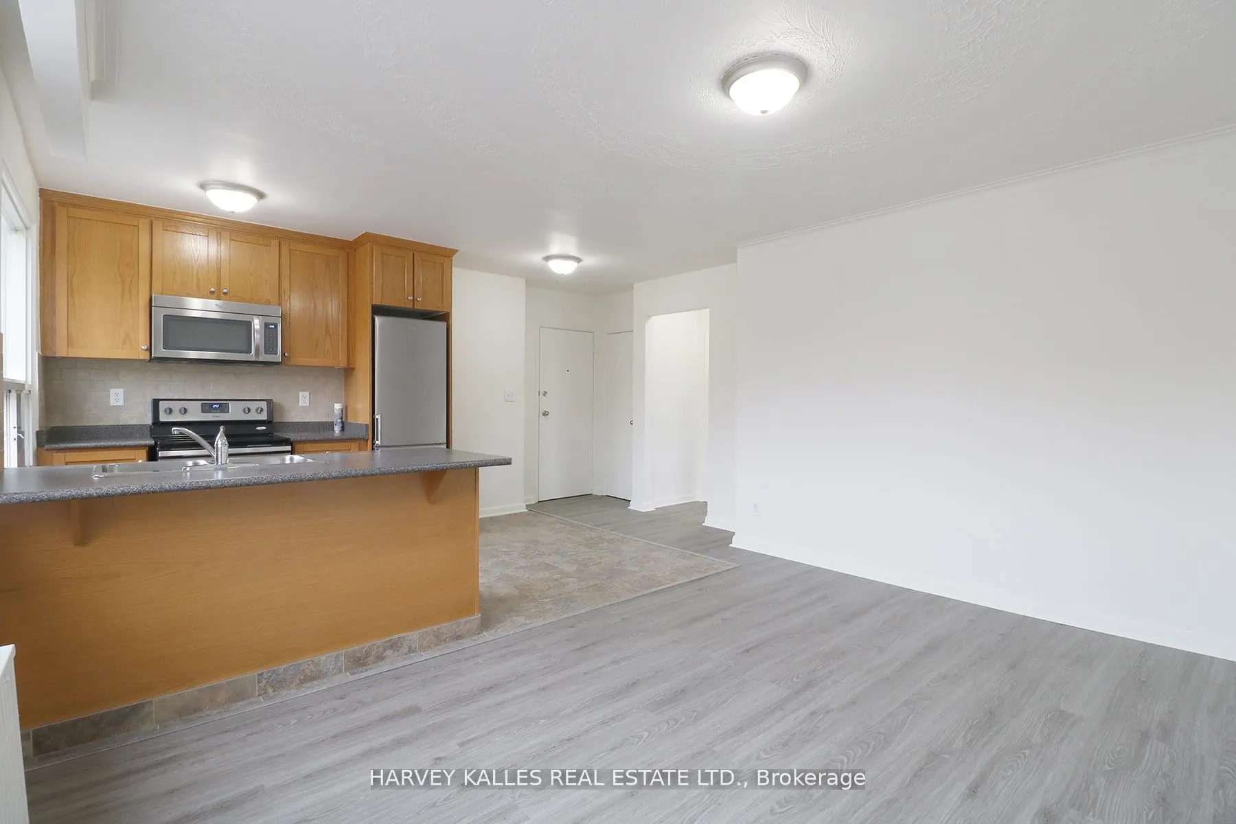 500 Gilbert Avenue, #209