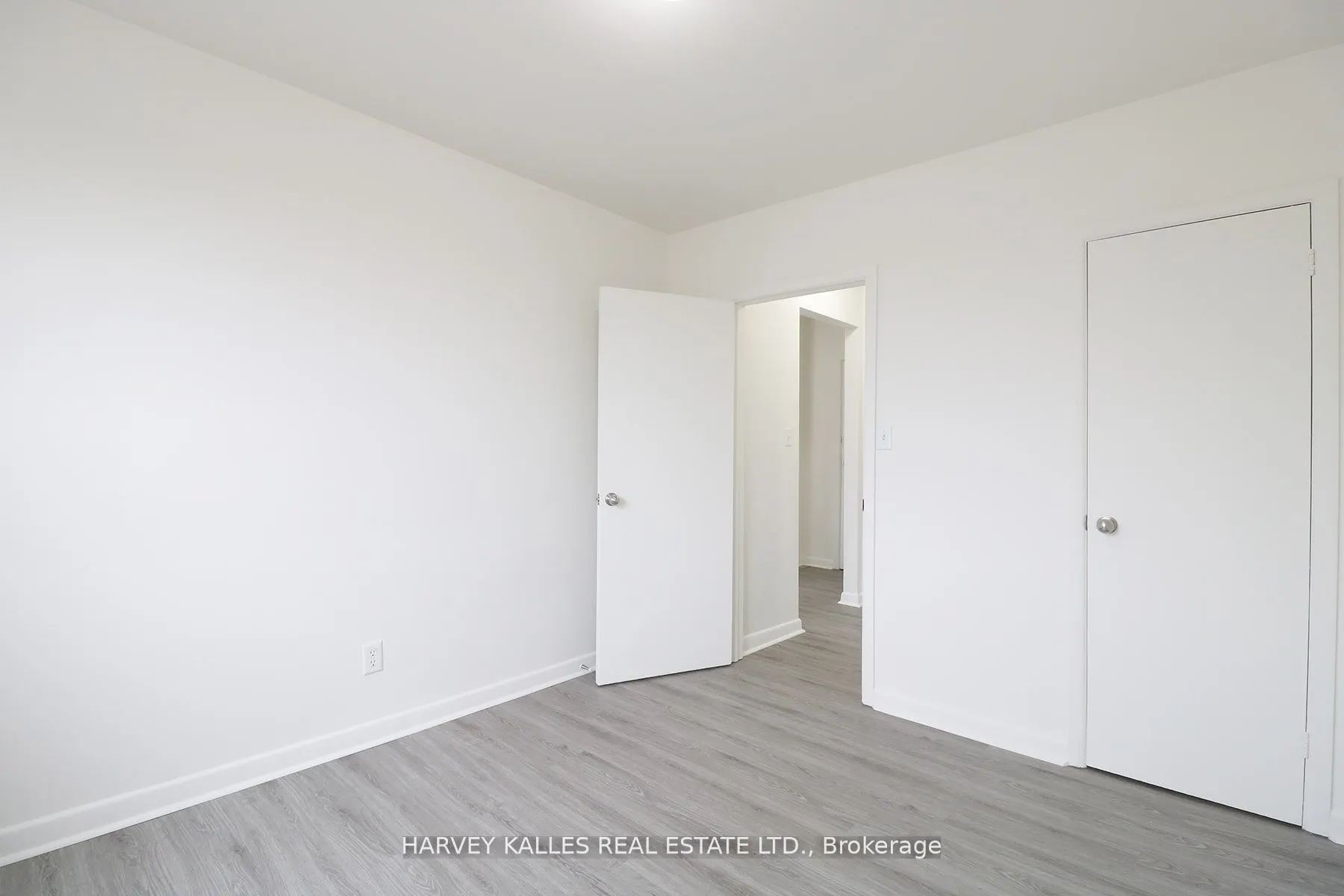 500 Gilbert Avenue, #209