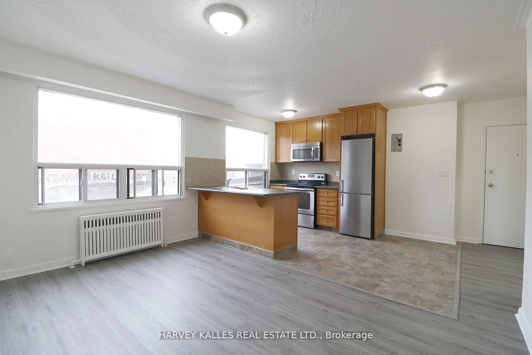 500 Gilbert Avenue, #209
