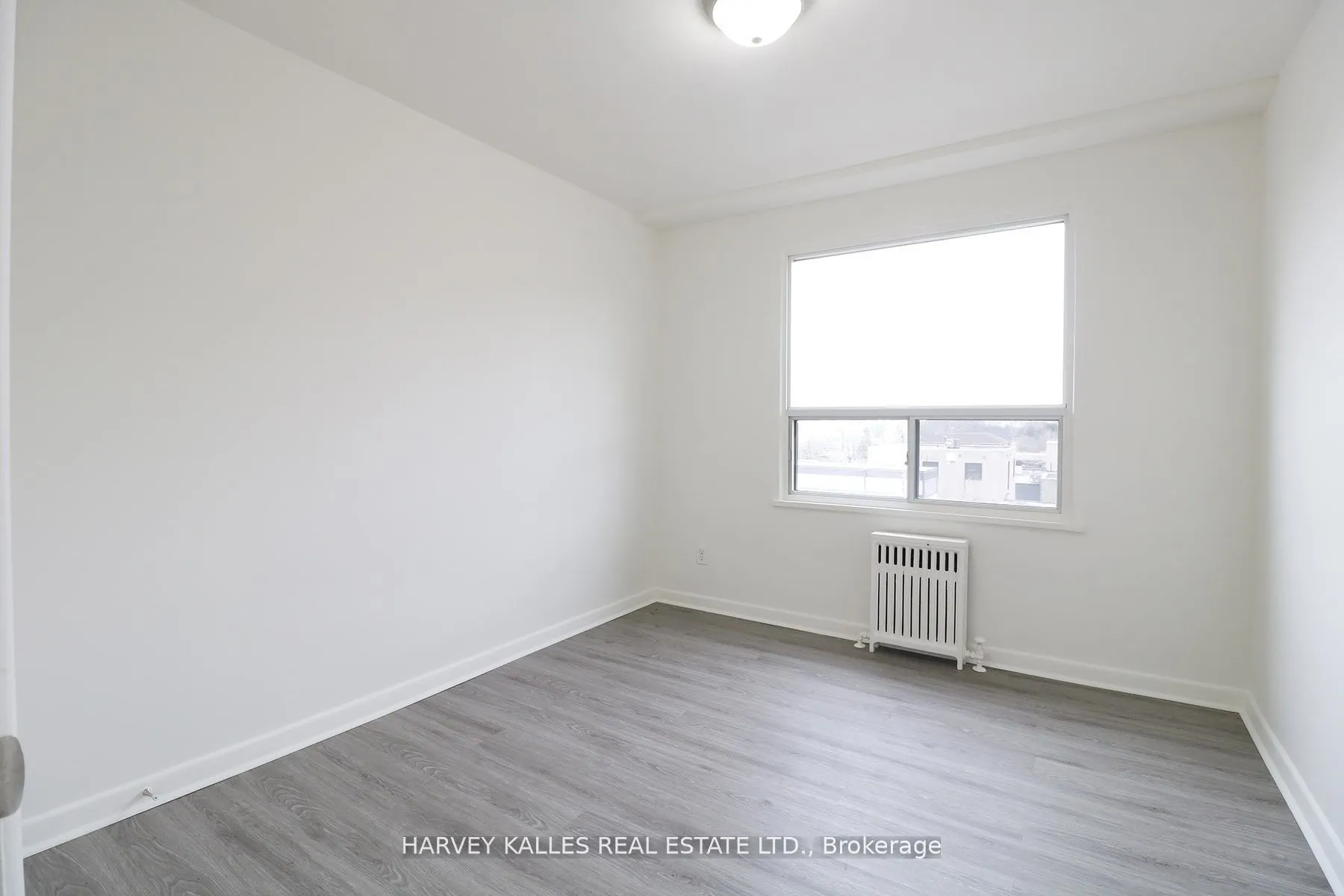 500 Gilbert Avenue, #209