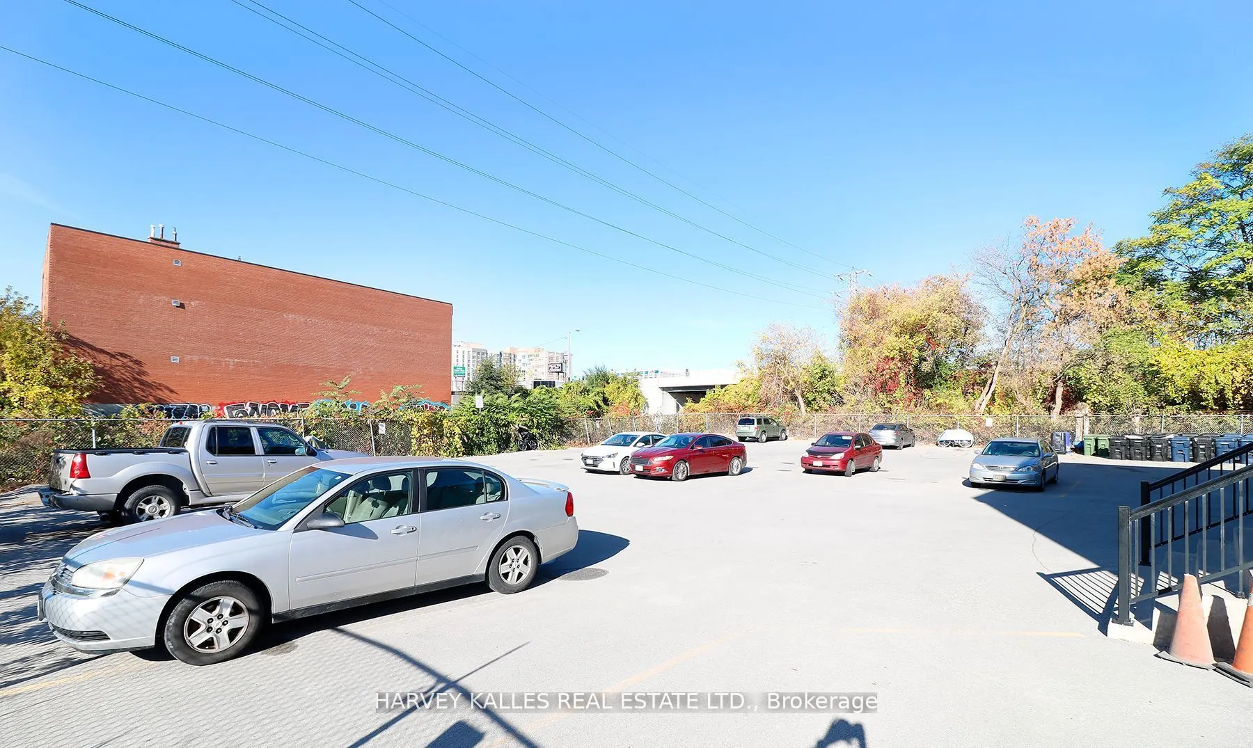 500 Gilbert Avenue, #209