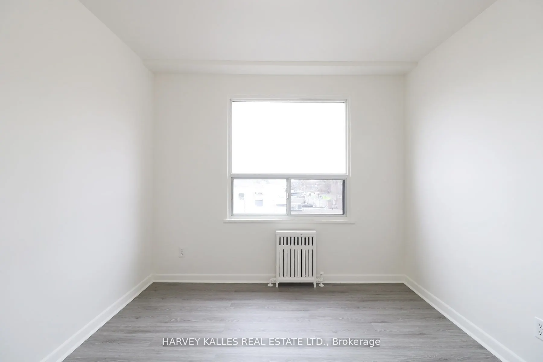 500 Gilbert Avenue, #209