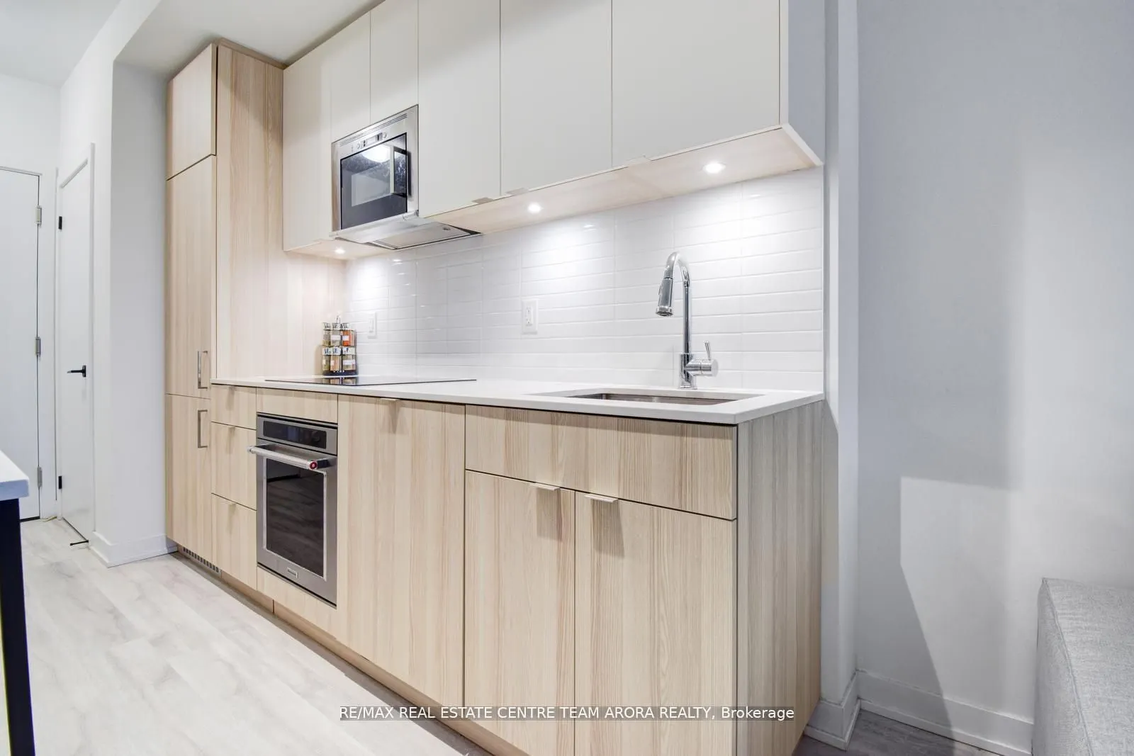 215 Lakeshore Road W, #437