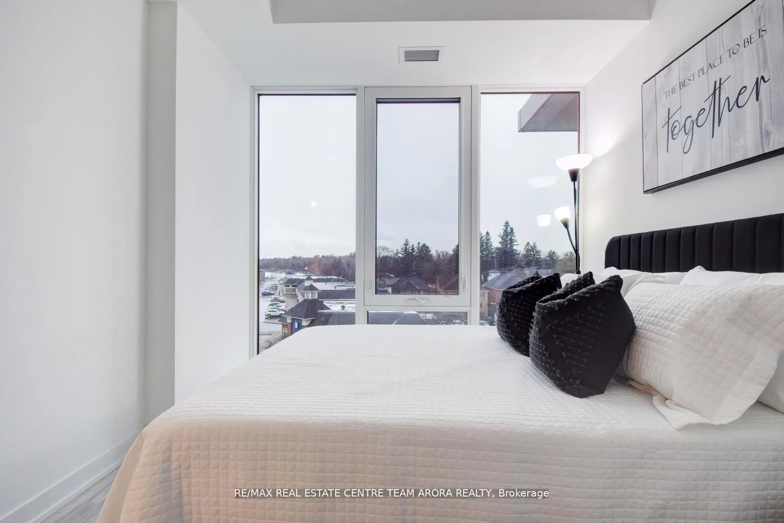215 Lakeshore Road W, #437