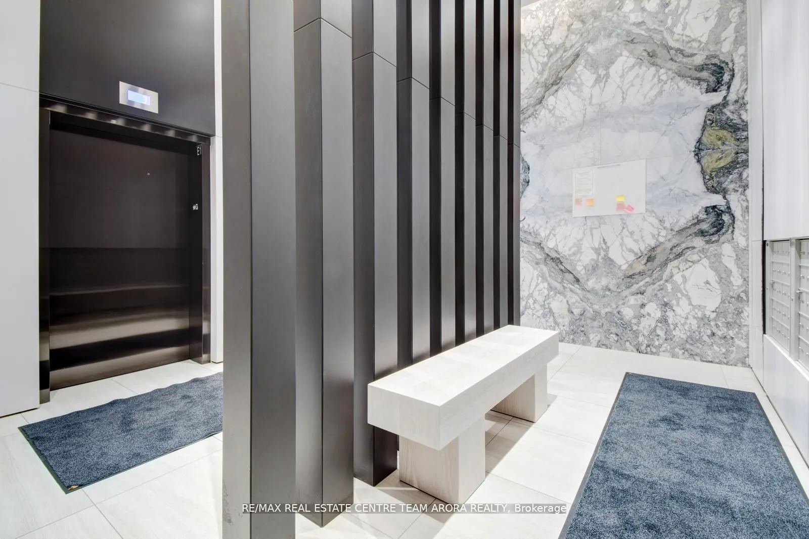 215 Lakeshore Road W, #437
