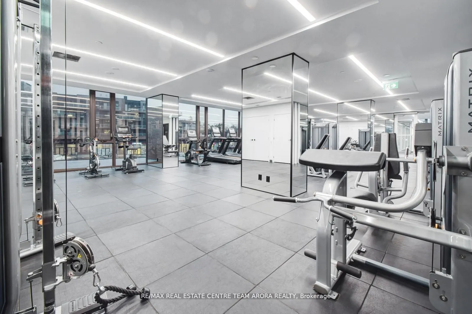 215 Lakeshore Road W, #437