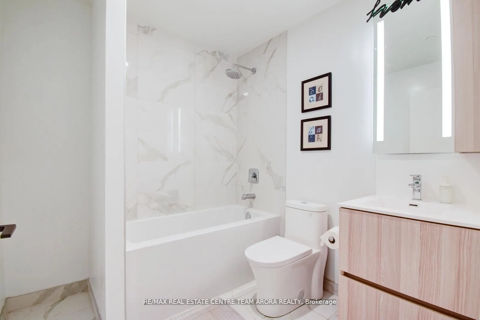 215 Lakeshore Road W, #437
