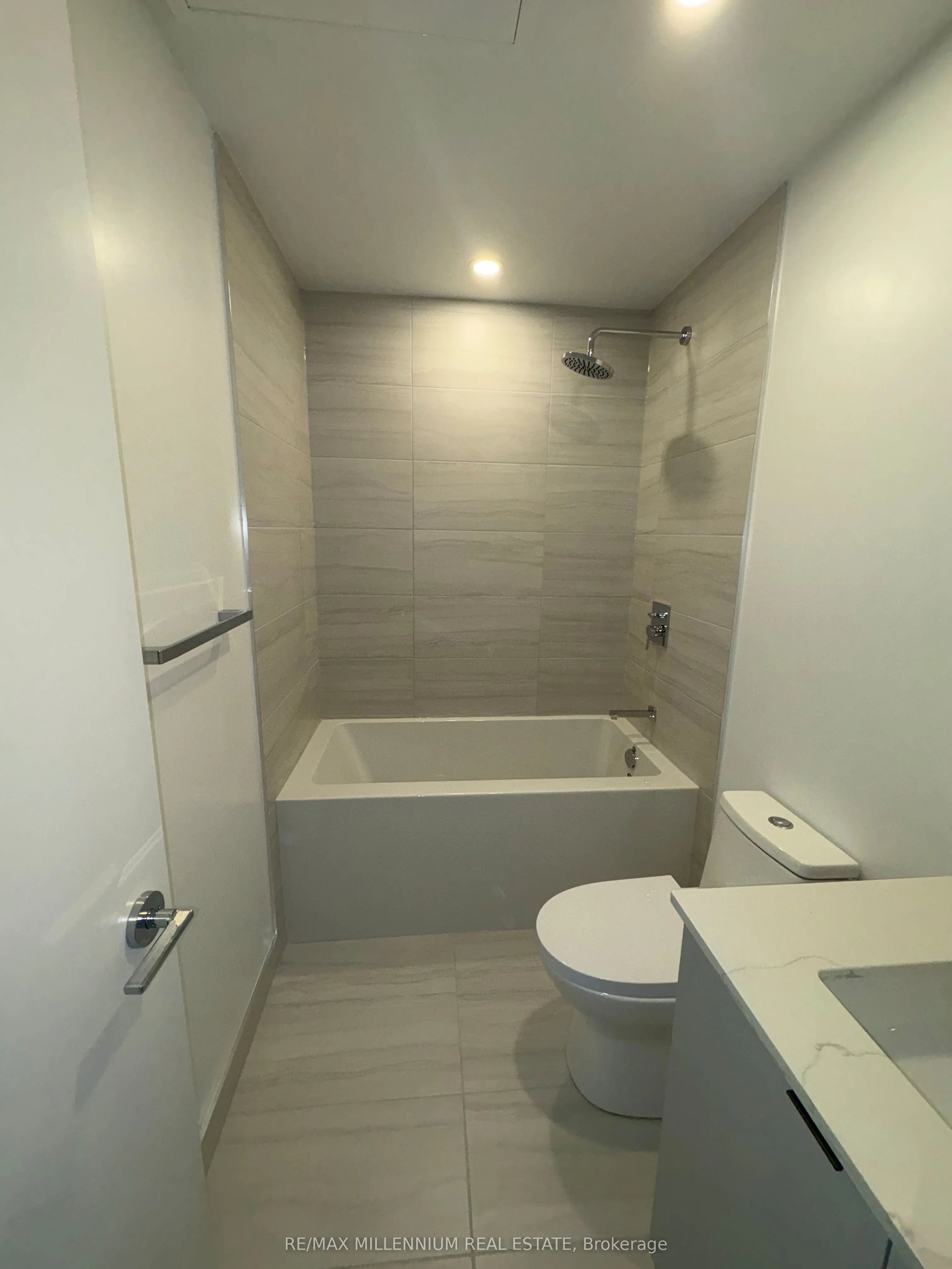 1182 King Street, #616