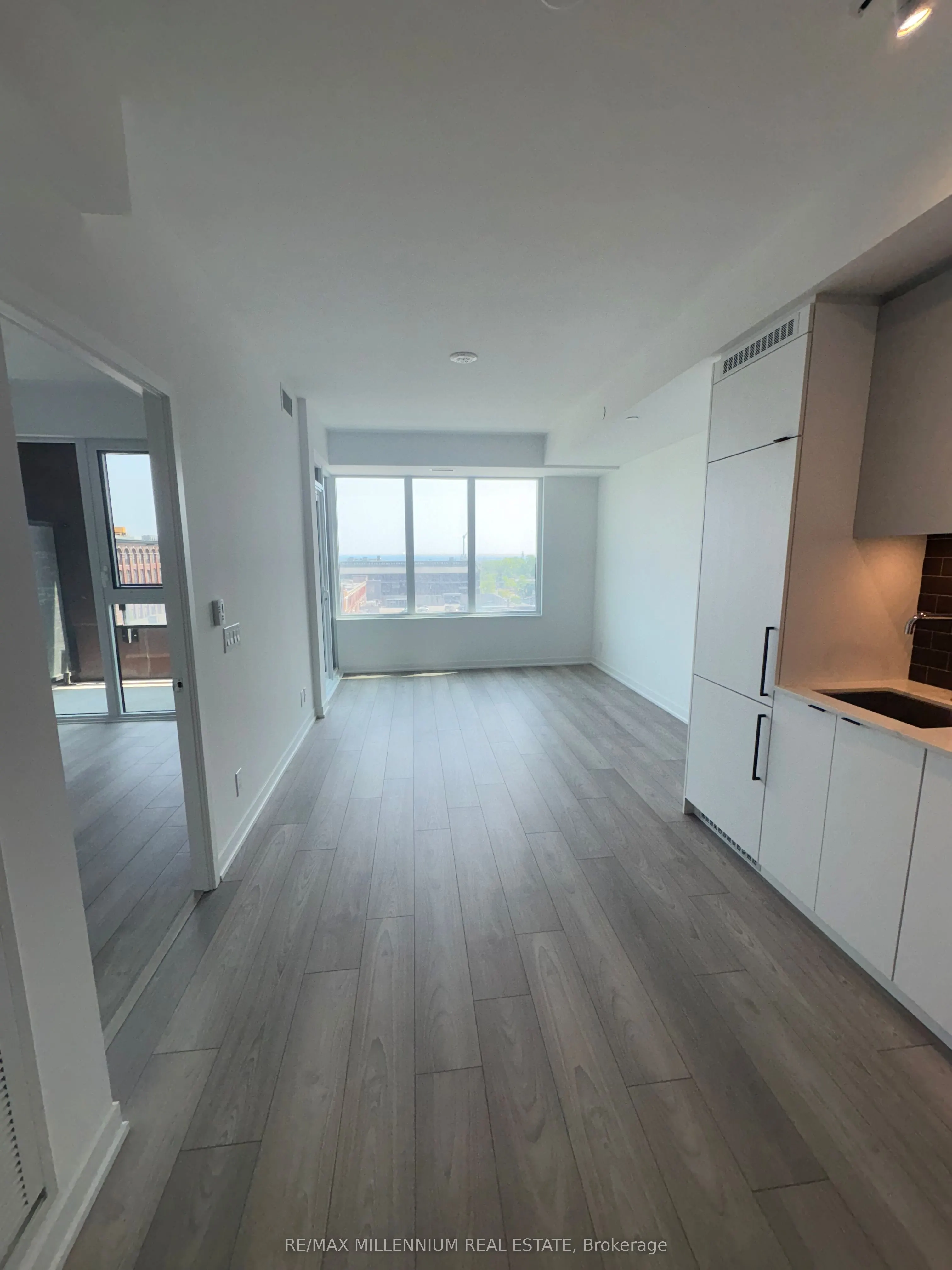 1182 King Street, #616