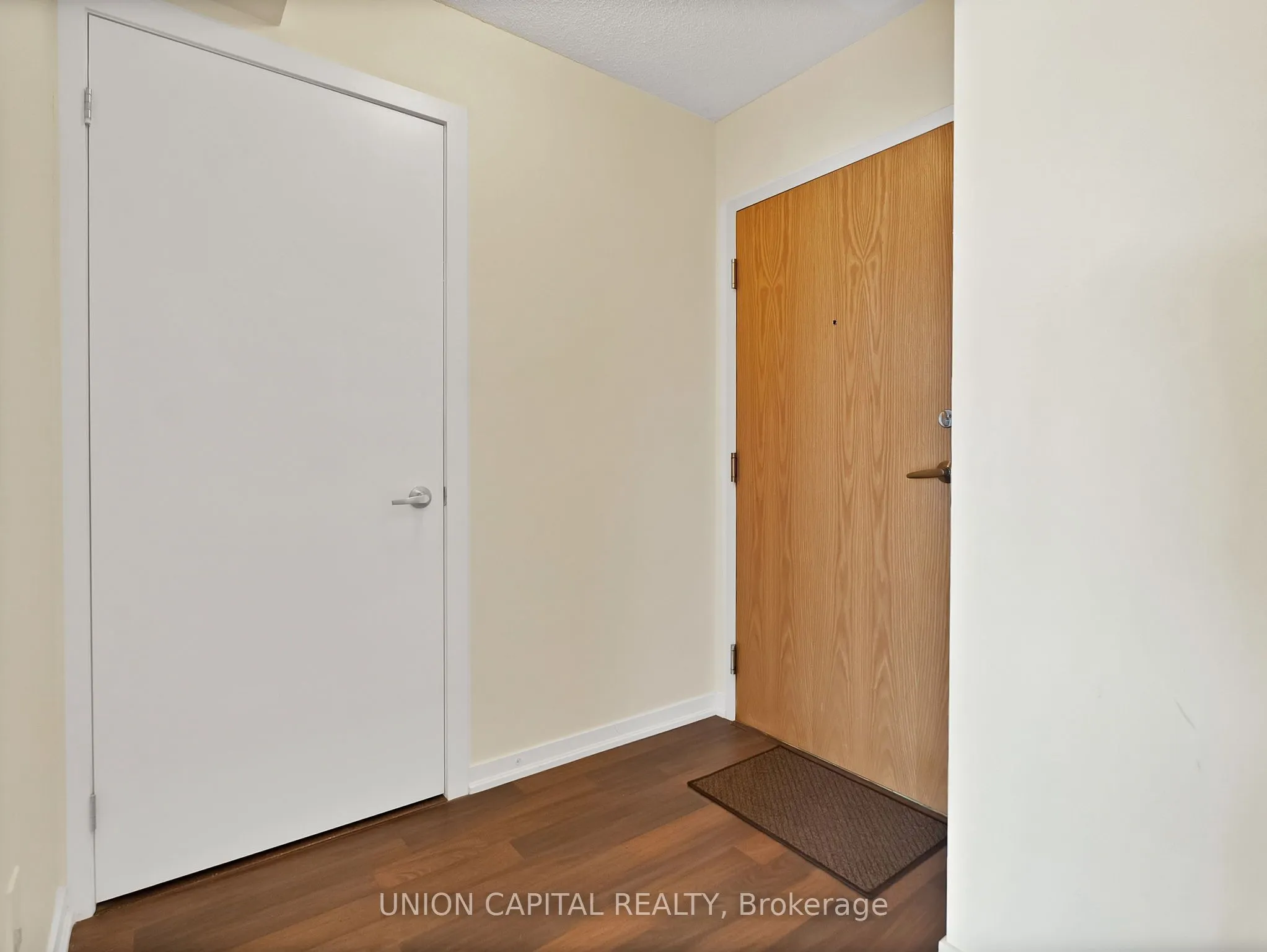 38 Joe Shuster Way, #919