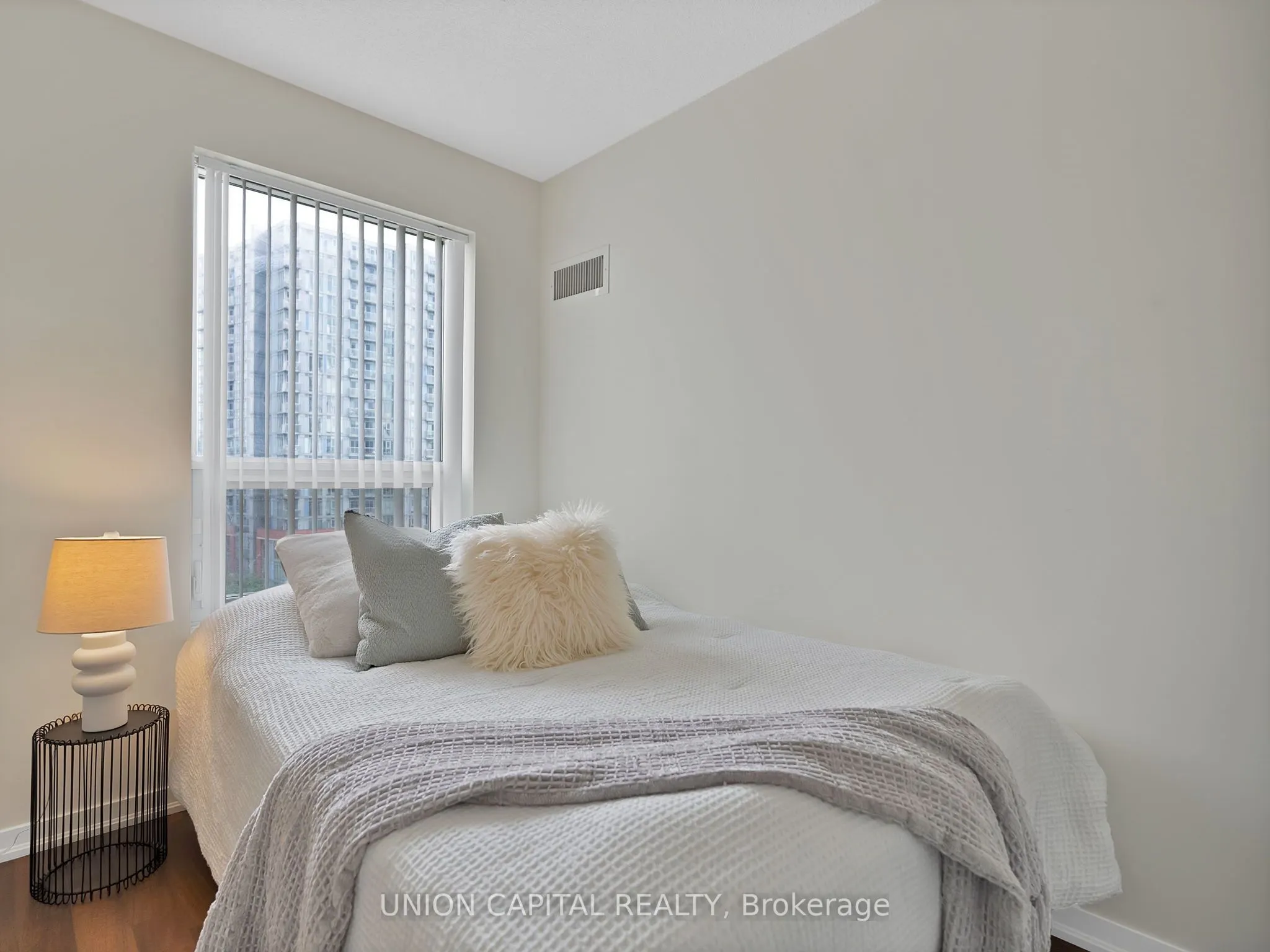 38 Joe Shuster Way, #919