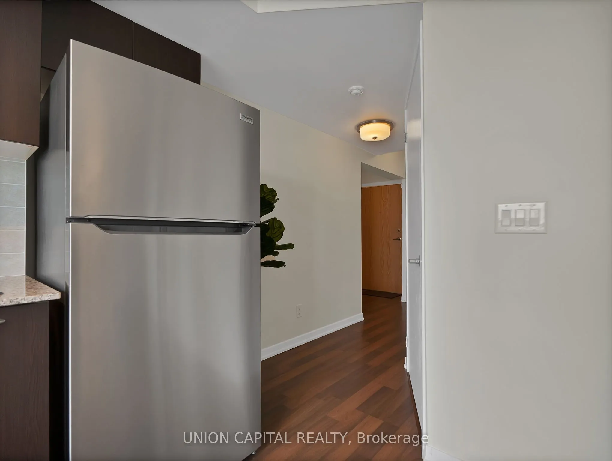 38 Joe Shuster Way, #919