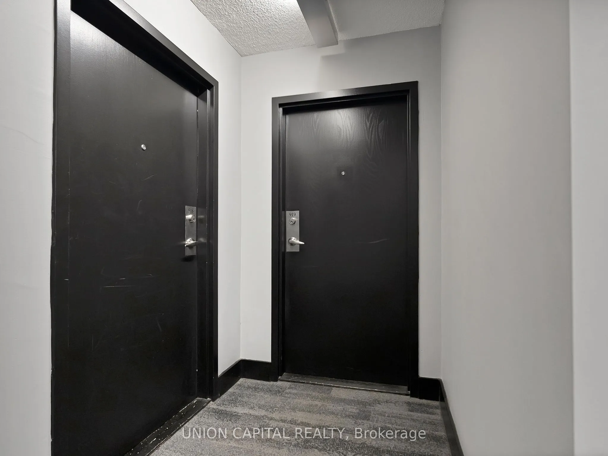 38 Joe Shuster Way, #919