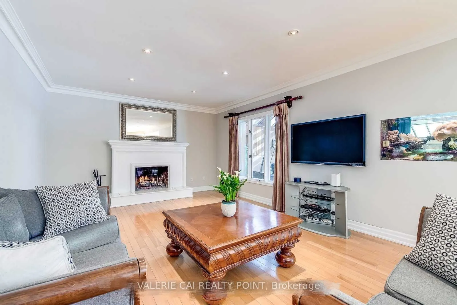 5859 Riverside Place