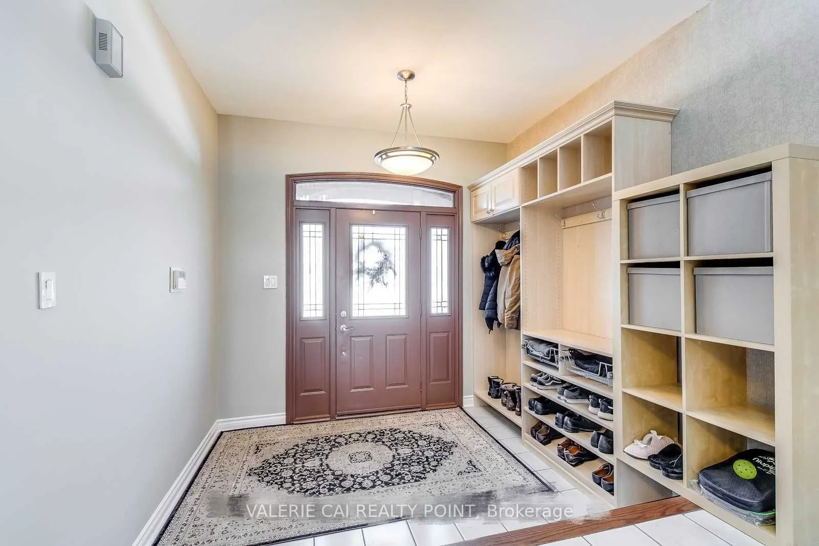 5859 Riverside Place