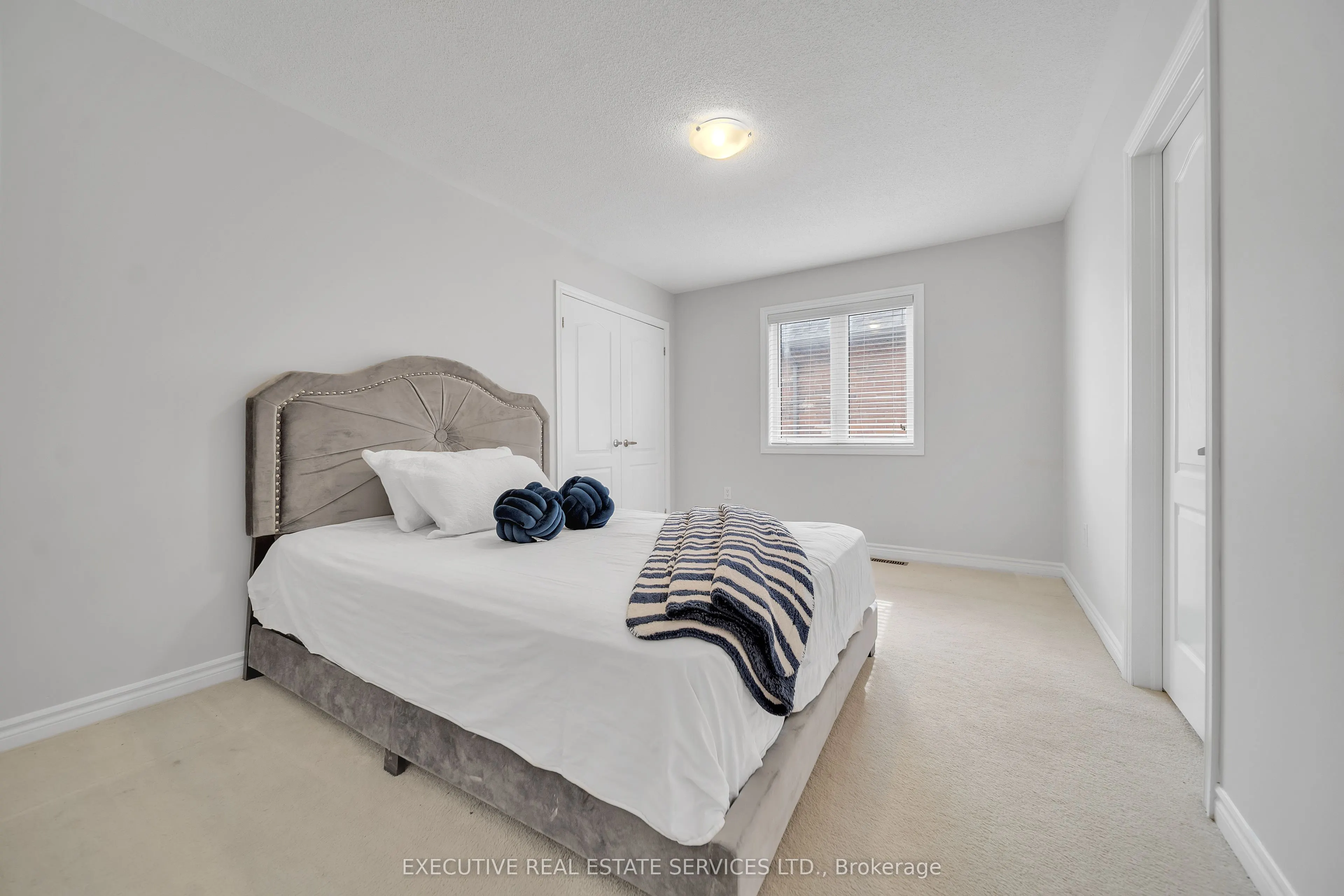 168 Thornbush Boulevard