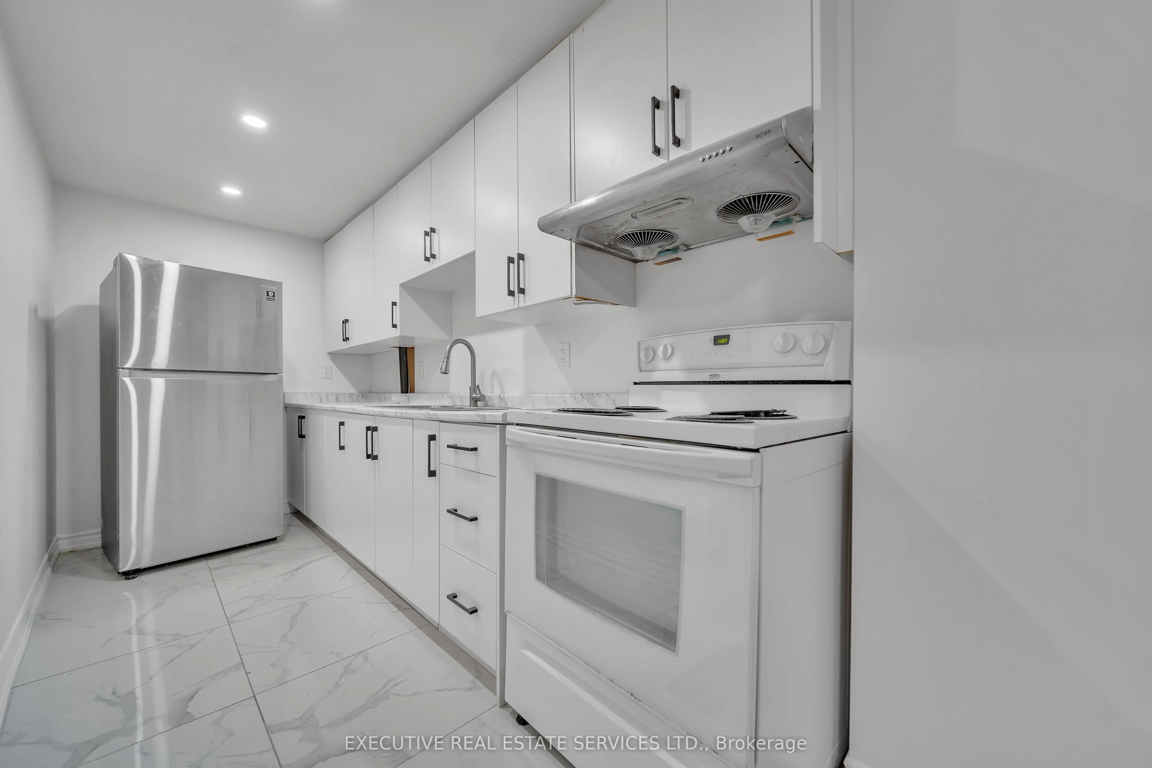168 Thornbush Boulevard
