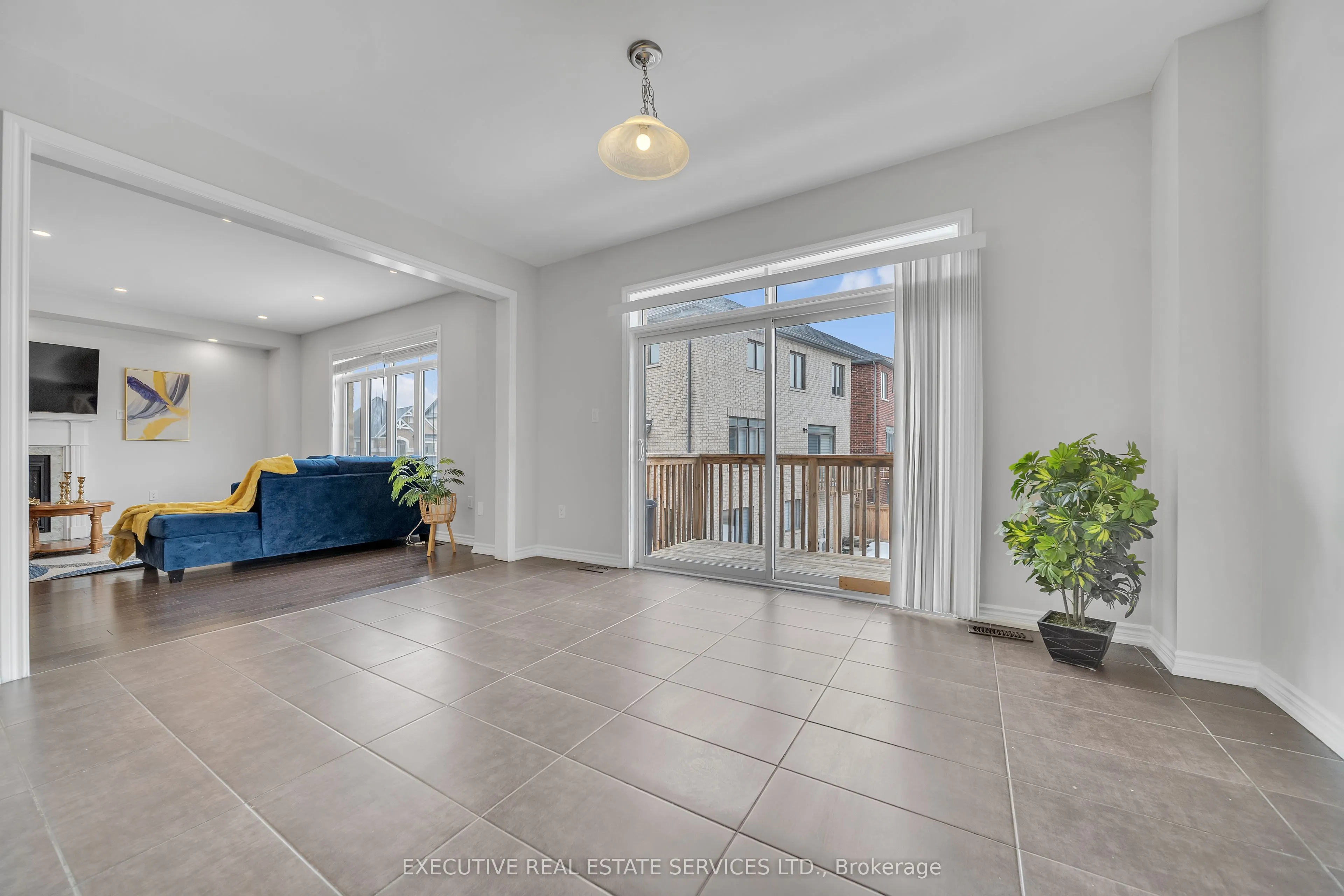 168 Thornbush Boulevard