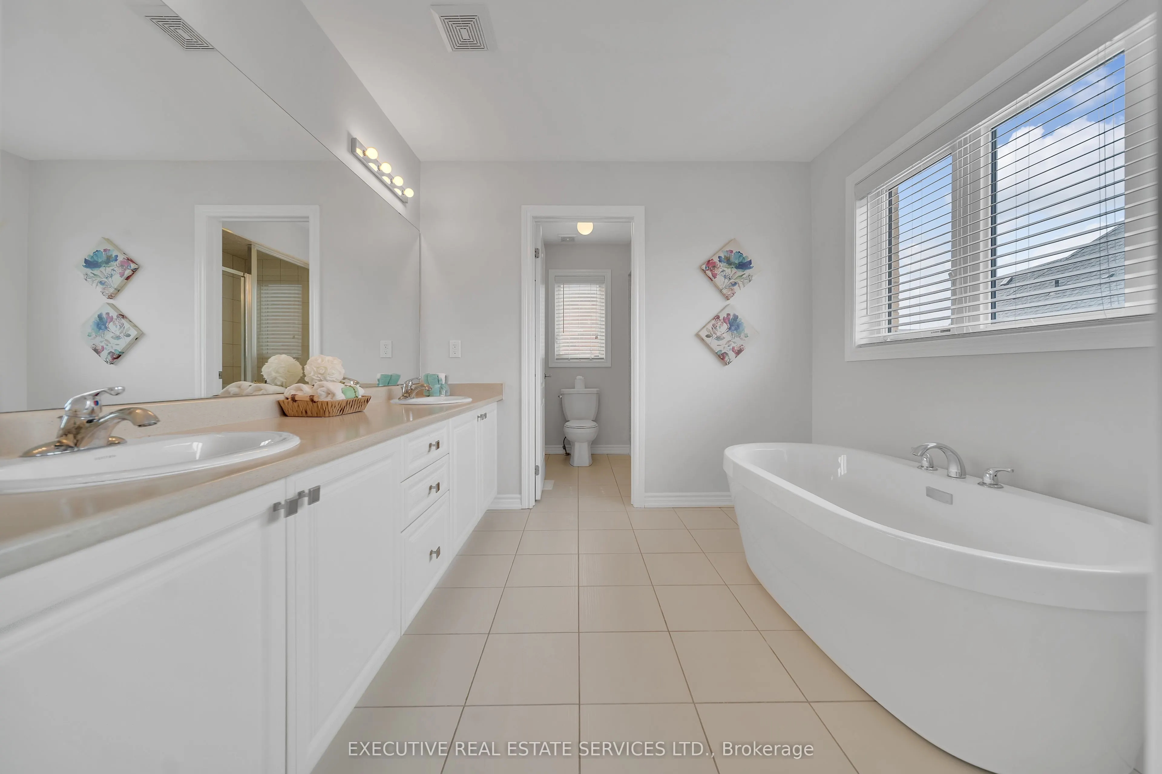 168 Thornbush Boulevard