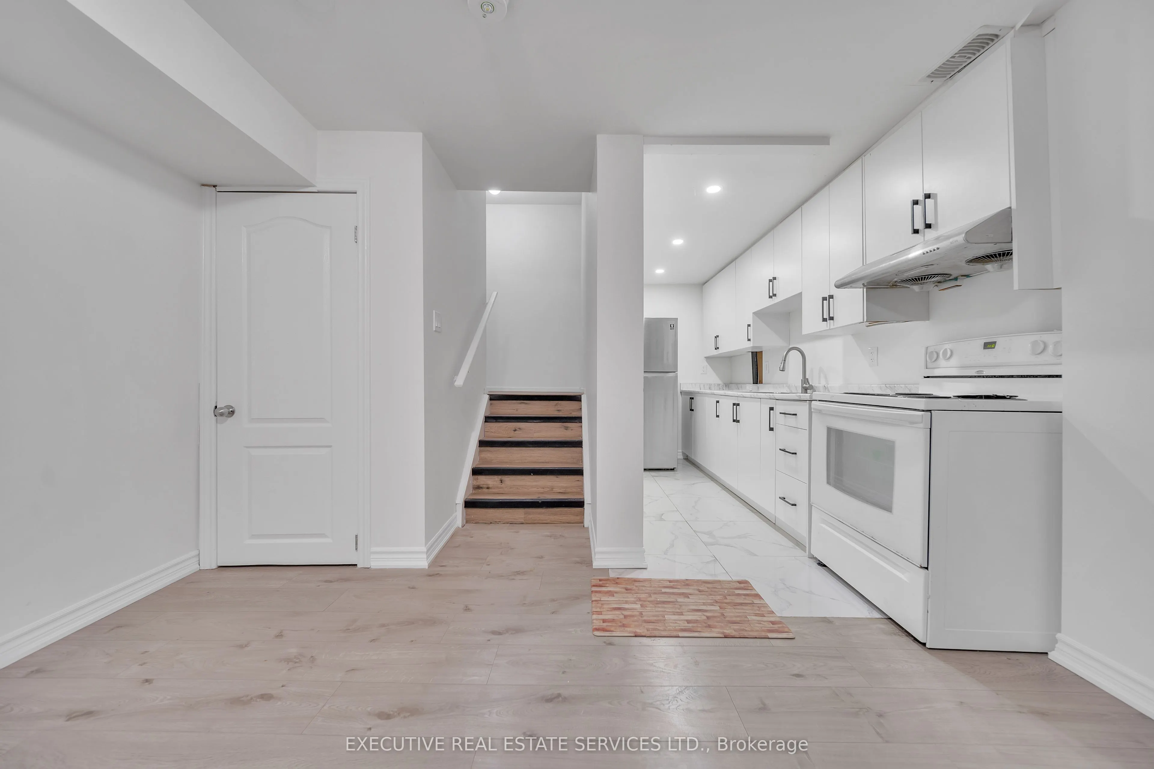 168 Thornbush Boulevard